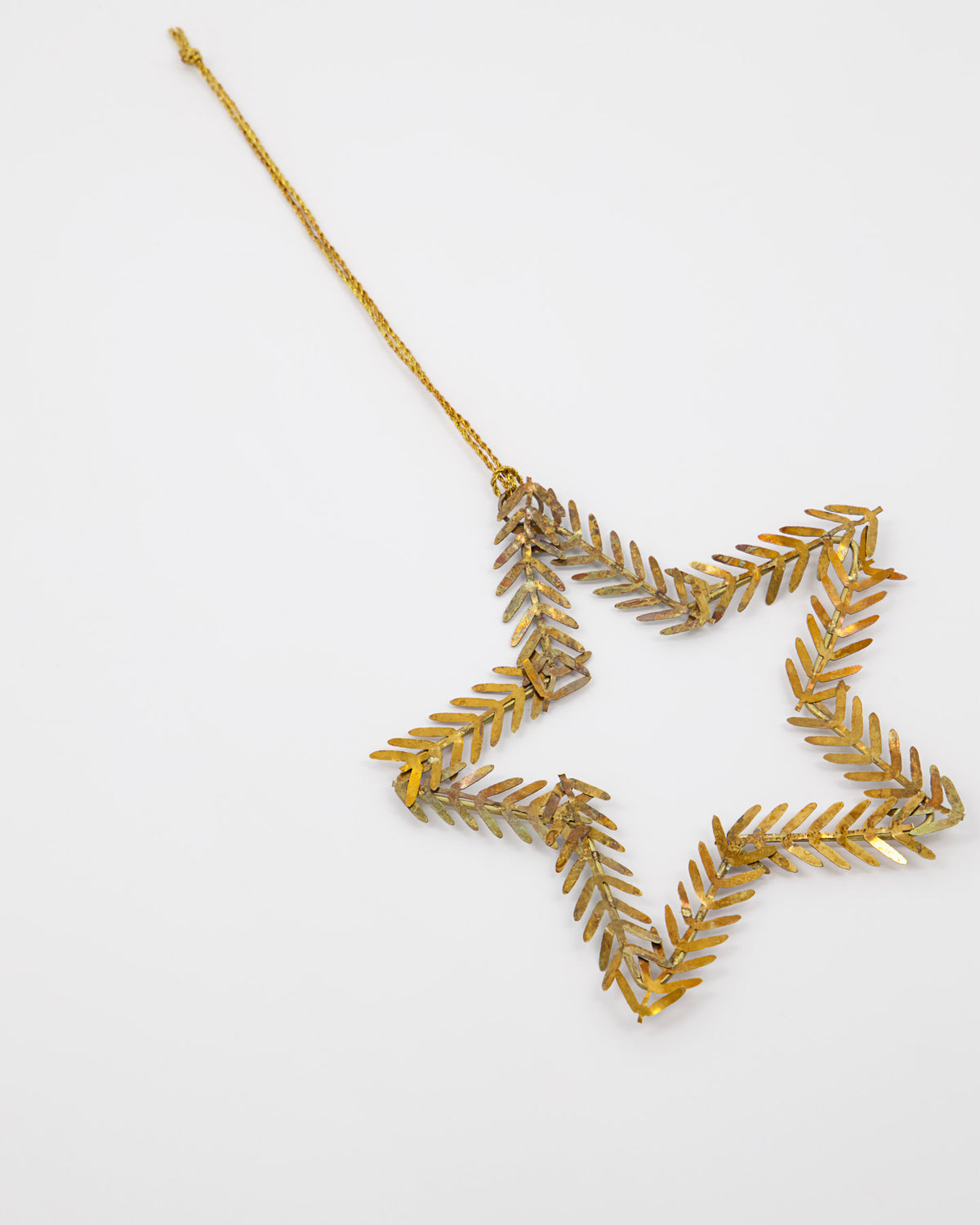 Ornament, Lamet in Messing präsentiert im Onlineshop von KAQTU Design AG. Weihnachtszubehör ist von House Doctor