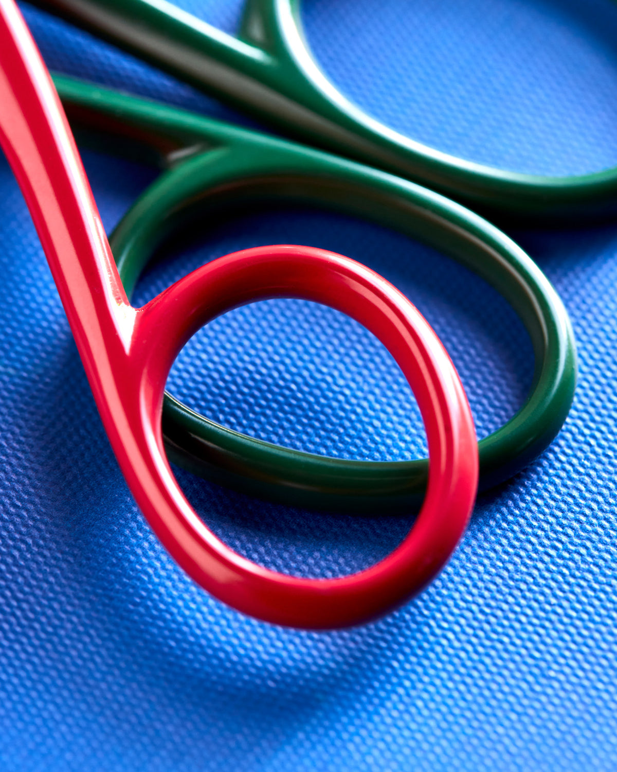 Schere, HDScissors, Rot;Grün in Rot, Grün präsentiert im Onlineshop von KAQTU Design AG. Büromaterial ist von House Doctor