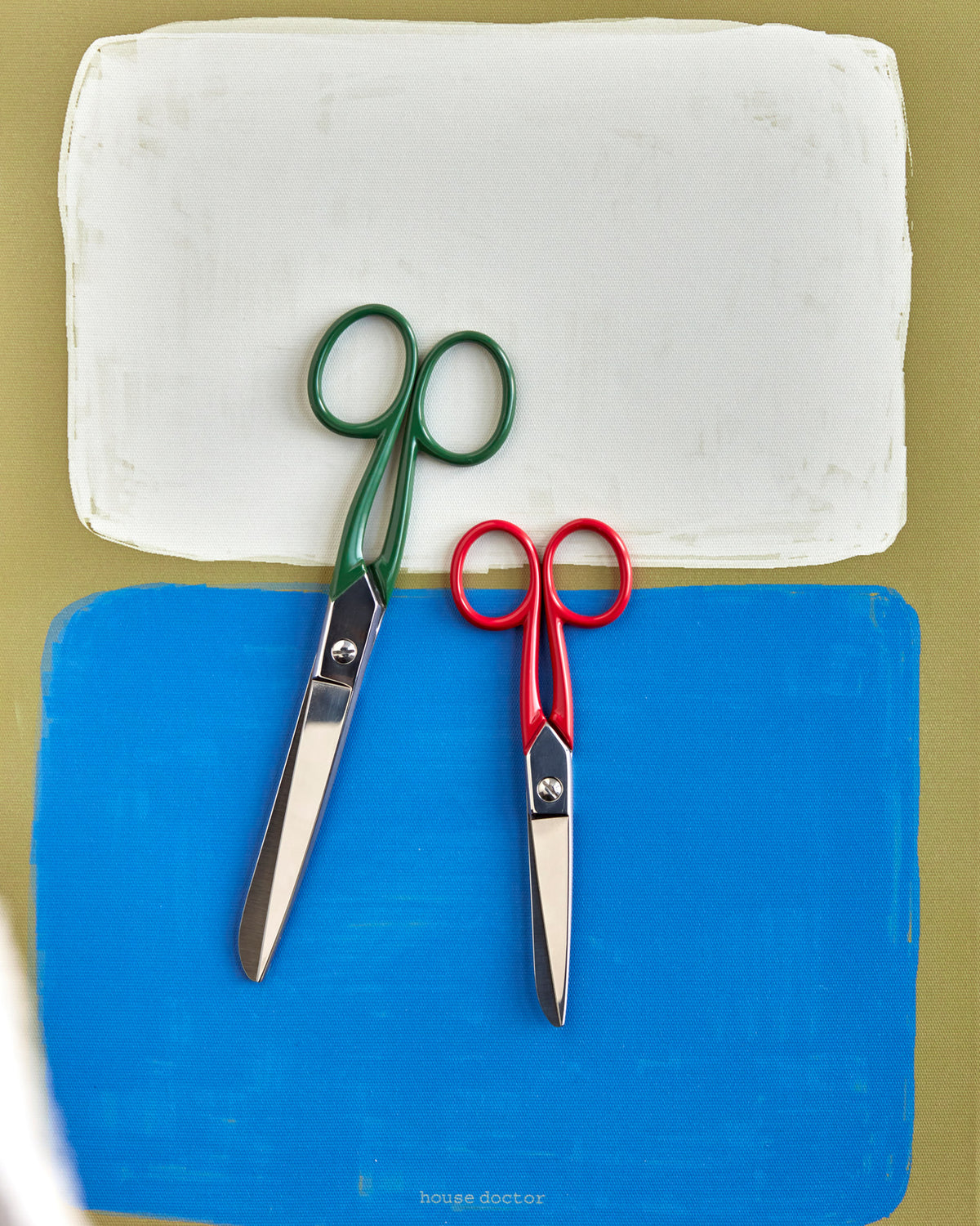 Schere, HDScissors, Rot;Grün in Rot, Grün präsentiert im Onlineshop von KAQTU Design AG. Büromaterial ist von House Doctor