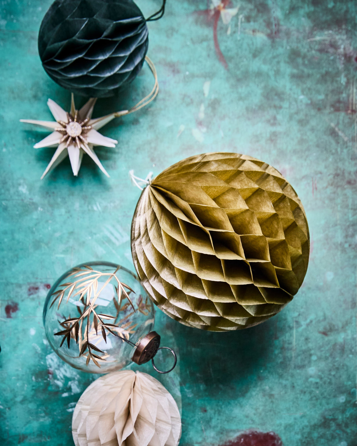 Ornamente, HDOrb, Gold in Gold präsentiert im Onlineshop von KAQTU Design AG. Weihnachtszubehör ist von House Doctor