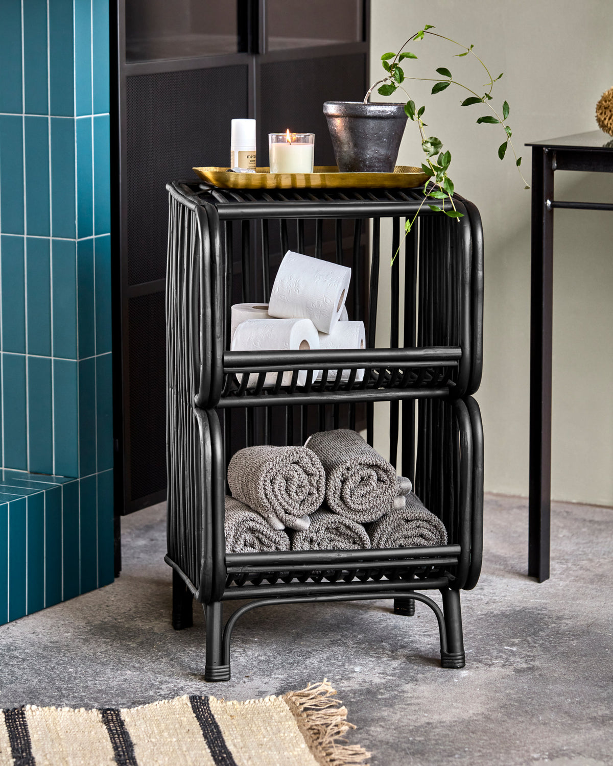Beistelltisch, HDShelf, Schwarz in Schwarz präsentiert im Onlineshop von KAQTU Design AG. Beistelltisch ist von House Doctor