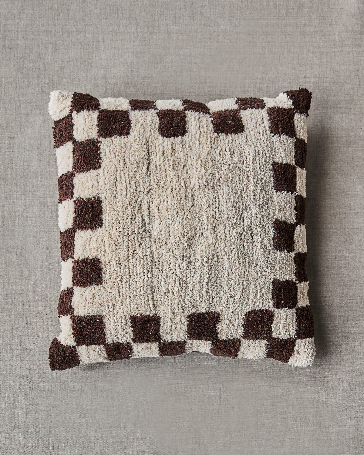 Kissenbezug, HDChess, Braun,Off-White in Braun, Off-White präsentiert im Onlineshop von KAQTU Design AG. Deko Kissenbezug ist von House Doctor