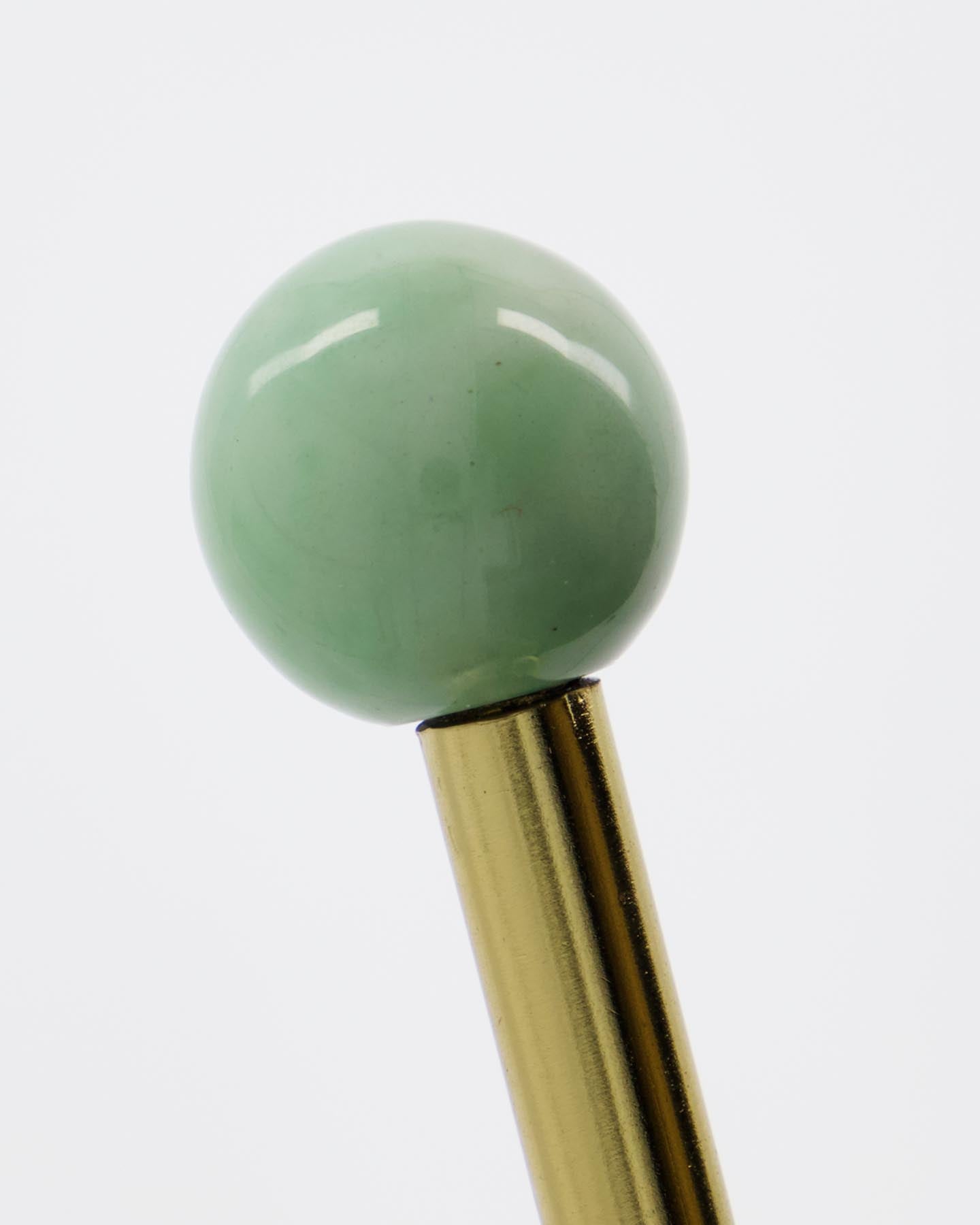 Setzen Sie stilvolle Akzente in Ihrem Zuhause mit den handgefertigten Haken HDBall Aqua von House Doctor. Ideal für jeden Raum!