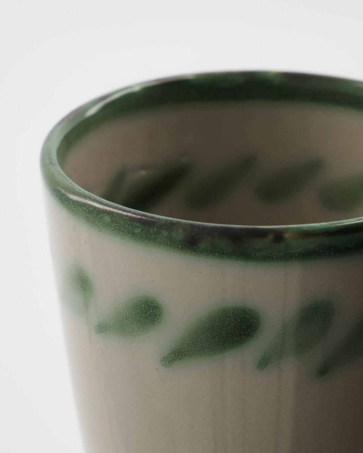 Tasse, HDDiva, Off-White,Grün in Off-White, Grün präsentiert im Onlineshop von KAQTU Design AG. Kanne ist von House Doctor