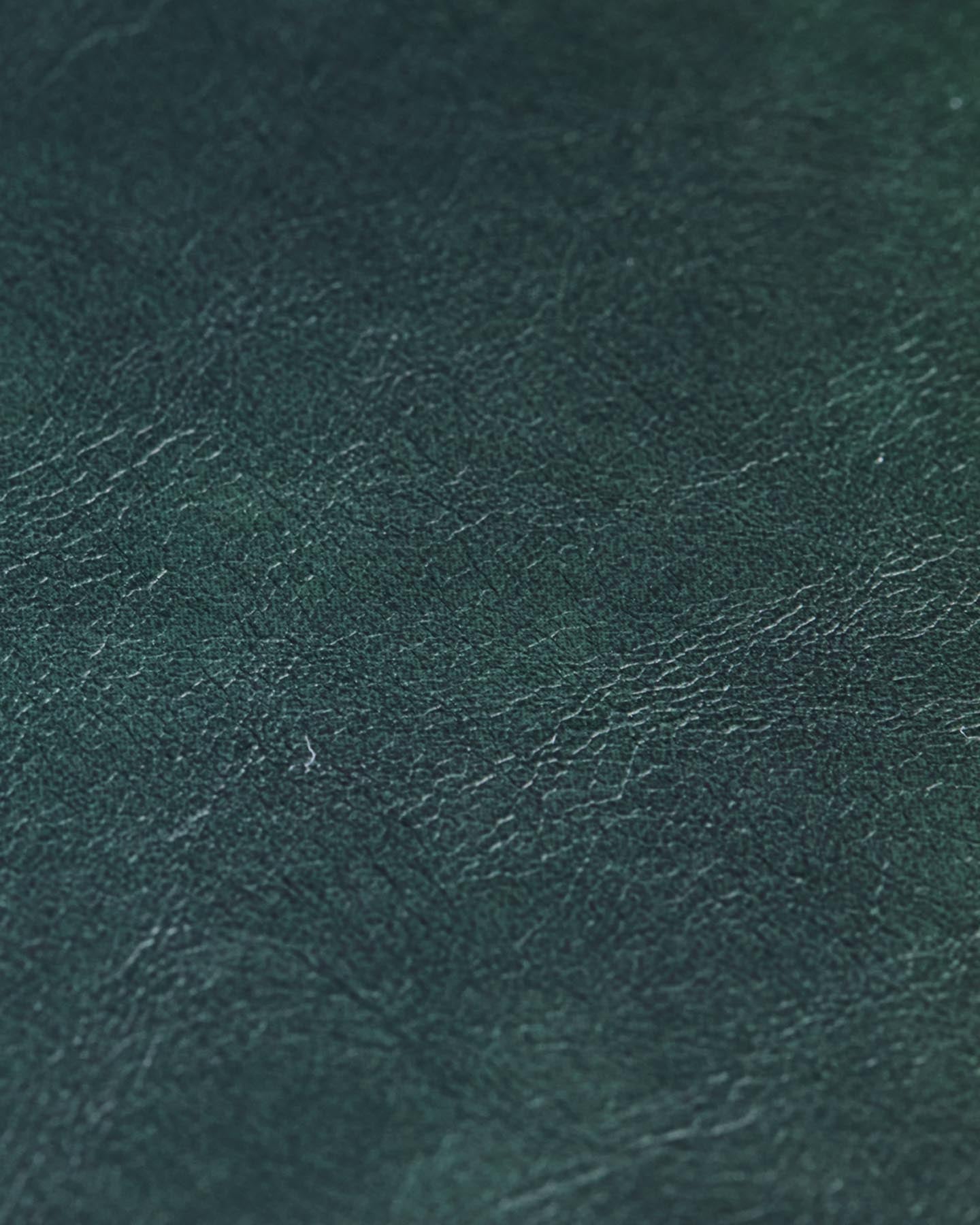 Entspannen Sie stilvoll im HDComma Lounge-Sessel von House Doctor. Dunkelgrün, elegantes Design und maximaler Komfort für Ihr Zuhause.