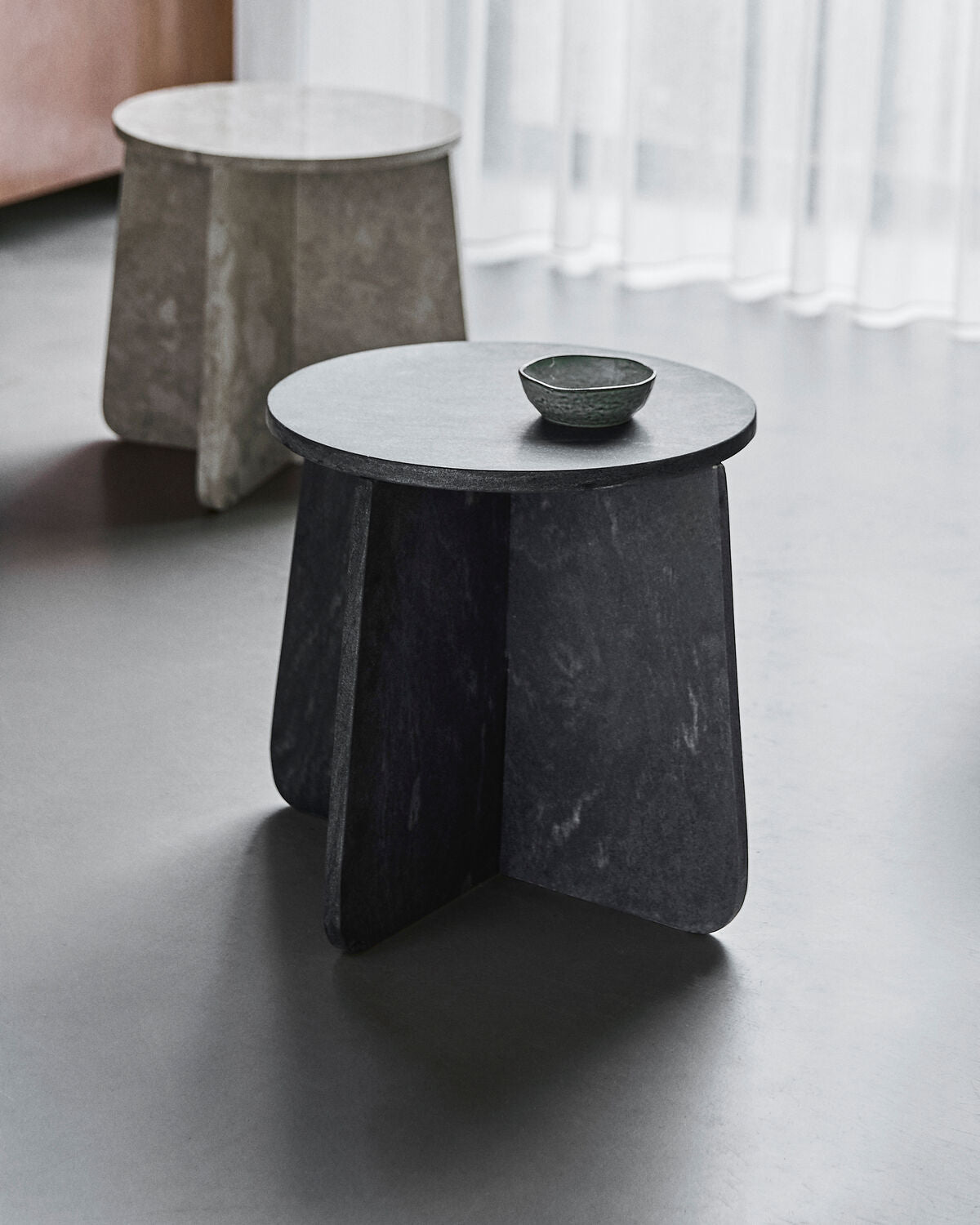 Beistelltisch, HDMarb, Grau in Grey präsentiert im Onlineshop von KAQTU Design AG. Beistelltisch ist von House Doctor