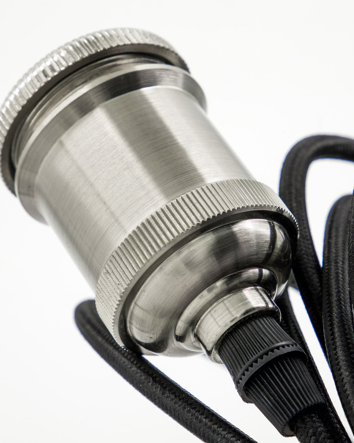 E27 Sockel, HDFly, Silber-Finish in Silberfarben präsentiert im Onlineshop von KAQTU Design AG. Kabel / Lampenfassung ist von House Doctor