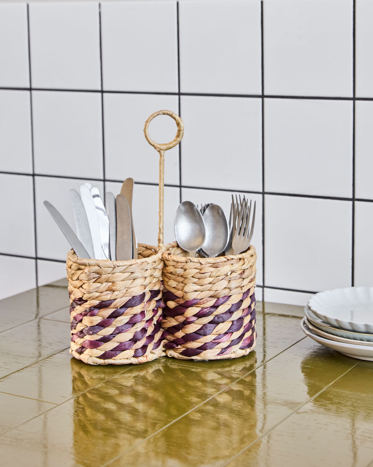 Elegante braune Besteckbox von House Doctor, aus natürlichen Materialien gefertigt, ideal für stilvolle Aufbewahrung in der Küche.