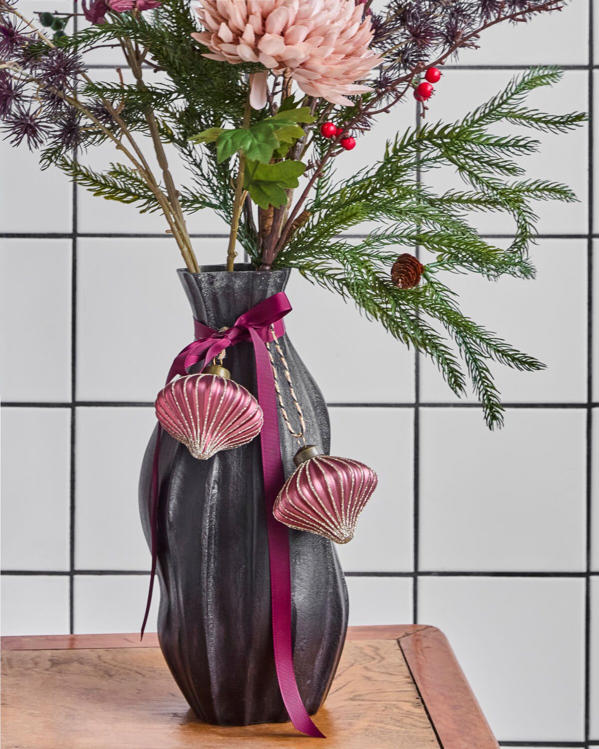 Eleganter Weihnachtsschmuck in Staubrot von House Doctor, ideal für festliche Dekoration und stimmungsvolle Akzente in Ihrem Zuhause.
