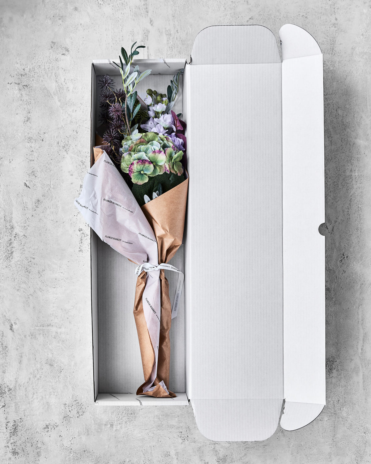 Artificial bouquet, HDCalm purple, Bunt in Multi präsentiert im Onlineshop von KAQTU Design AG. Dekoration ist von House Doctor