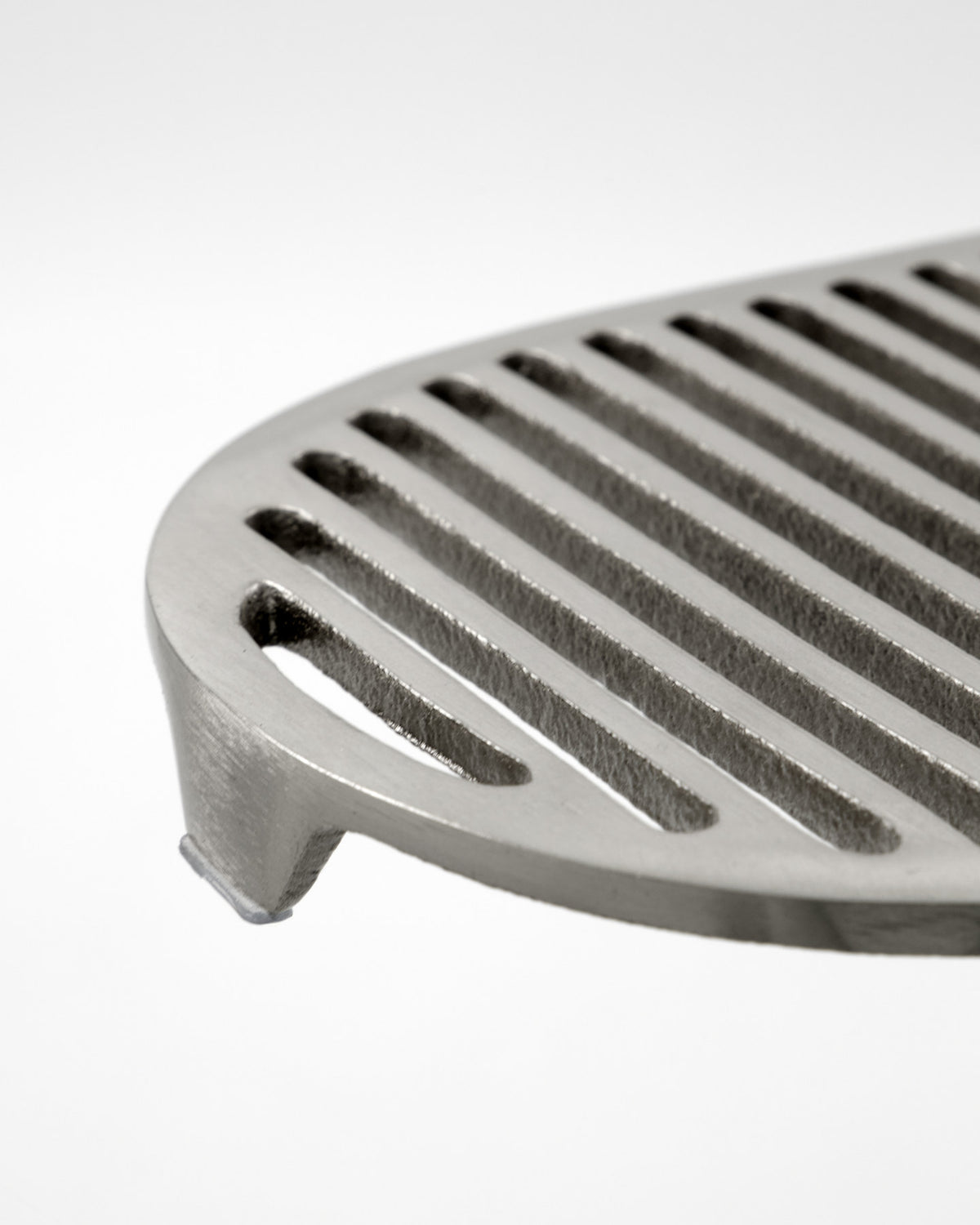 Untersetzer, HDEsme, Gebürstetes Silber-Finish in Brushed silver finish präsentiert im Onlineshop von KAQTU Design AG. Pfannenuntersatz ist von House Doctor