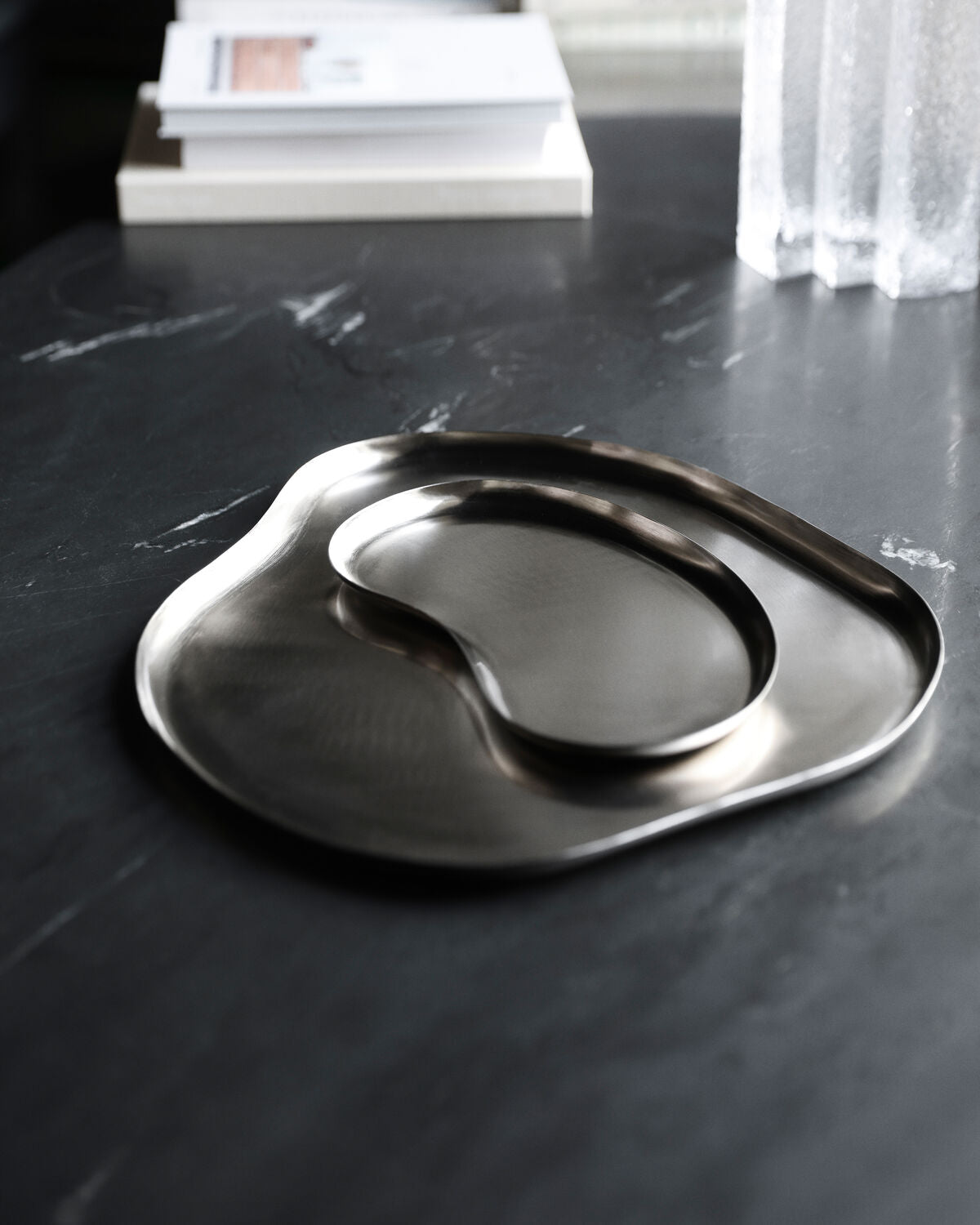 Tablett, HDOsea, Silber-Finish in Silver finish präsentiert im Onlineshop von KAQTU Design AG. Aufbewahrungskorb ist von House Doctor