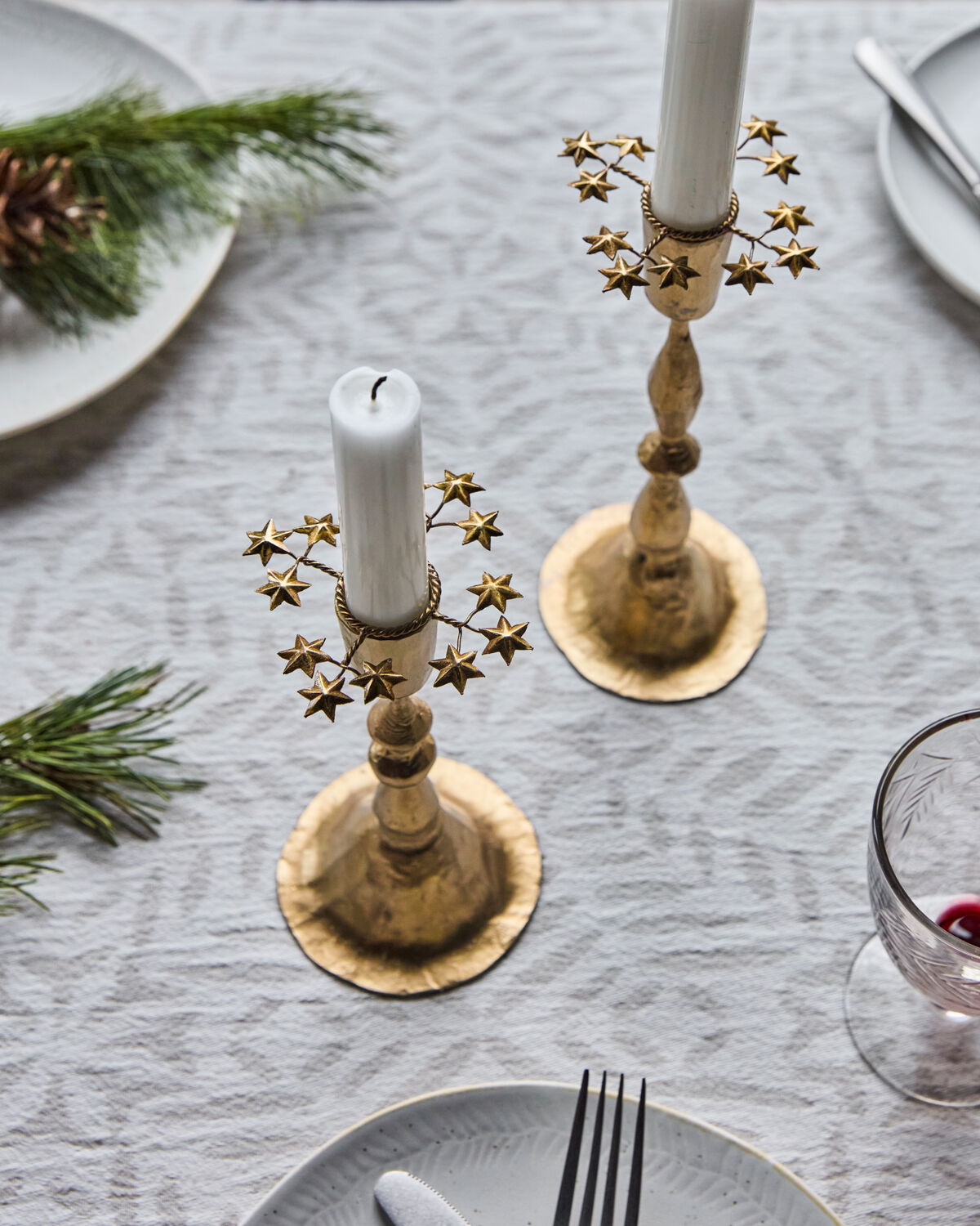Eleganter goldener Kerzenring von House Doctor, ideal für festliche Dekoration und stimmungsvolle Weihnachtsabende.