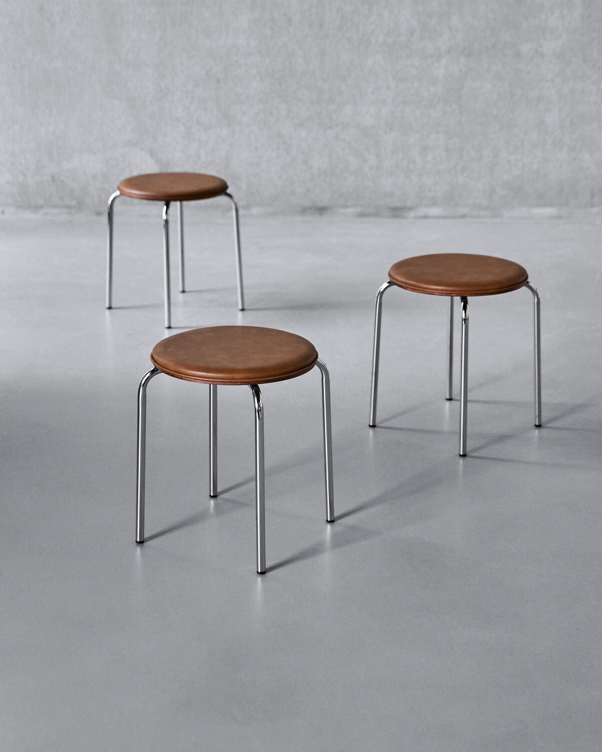 Hocker, HDComma, Kognak, Crome in Cognac präsentiert im Onlineshop von KAQTU Design AG. Hocker ist von House Doctor