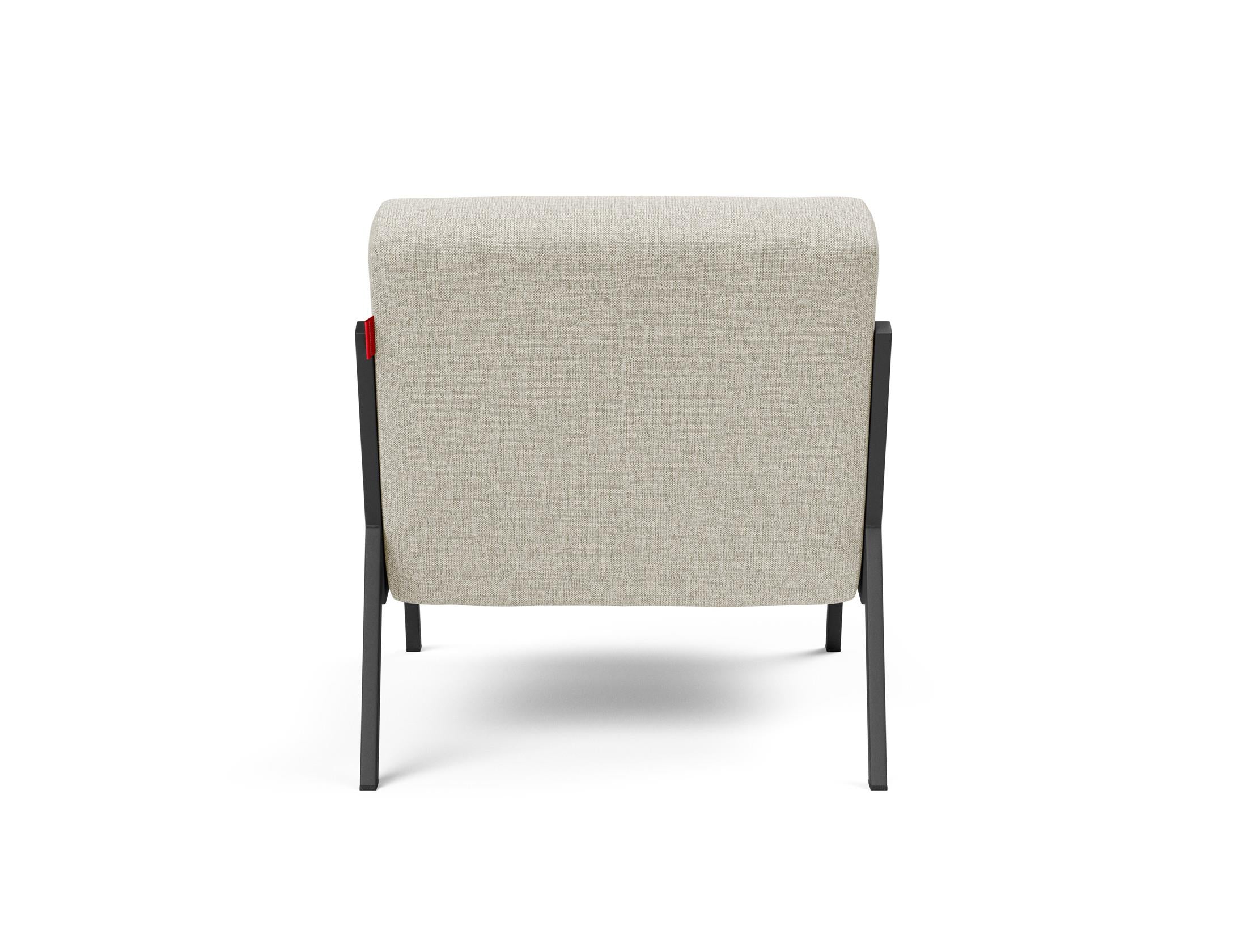 Erleben Sie den Vikko Sessel von Innovation Living – stilvolles Design trifft auf vielseitige Nutzung für Ihr Zuhause.