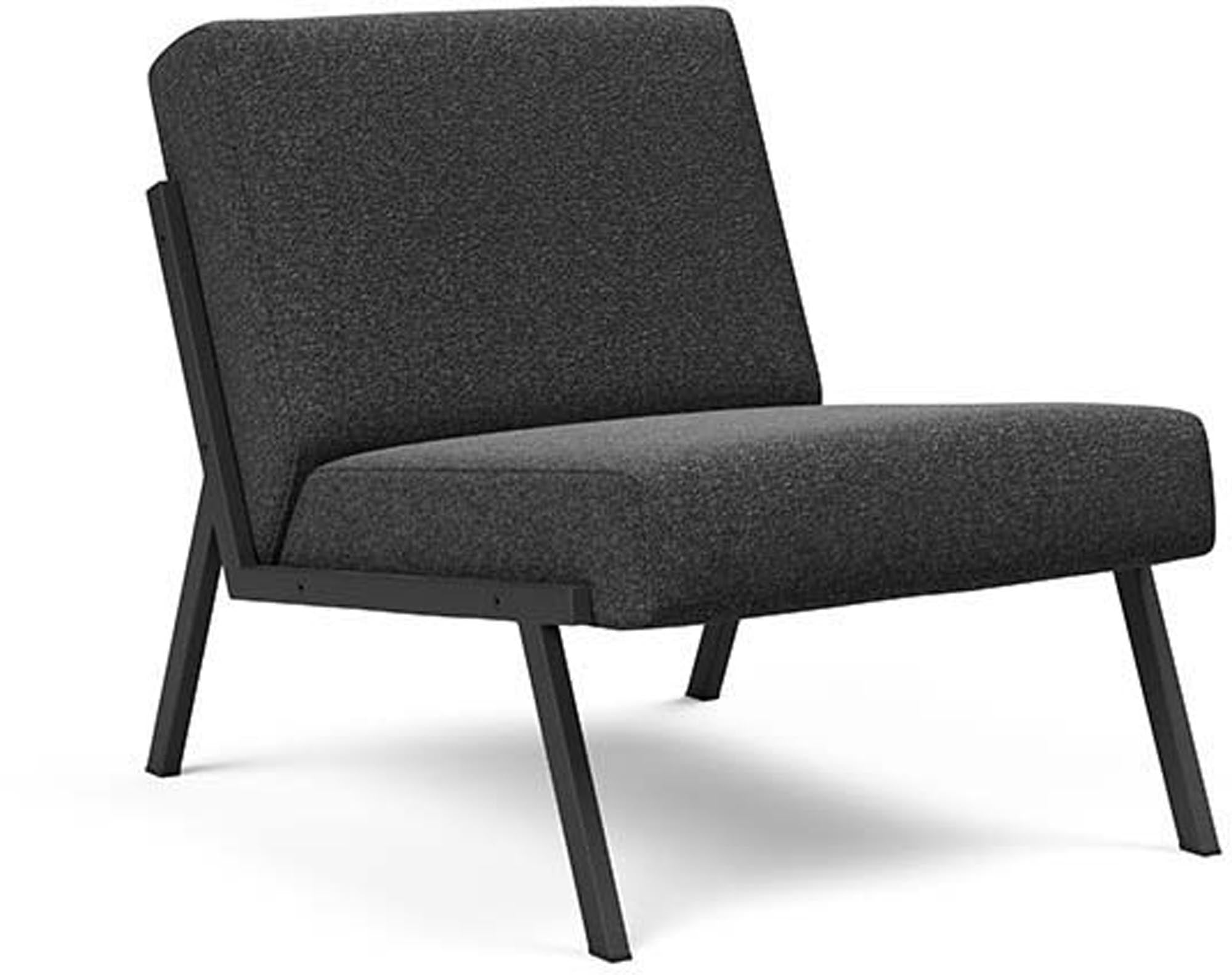 Entdecken Sie den Vikko Sessel von Innovation Living: Elegantes Design, erstklassiger Komfort und umweltfreundliche Materialien für Ihr stilvolles Zuhause.