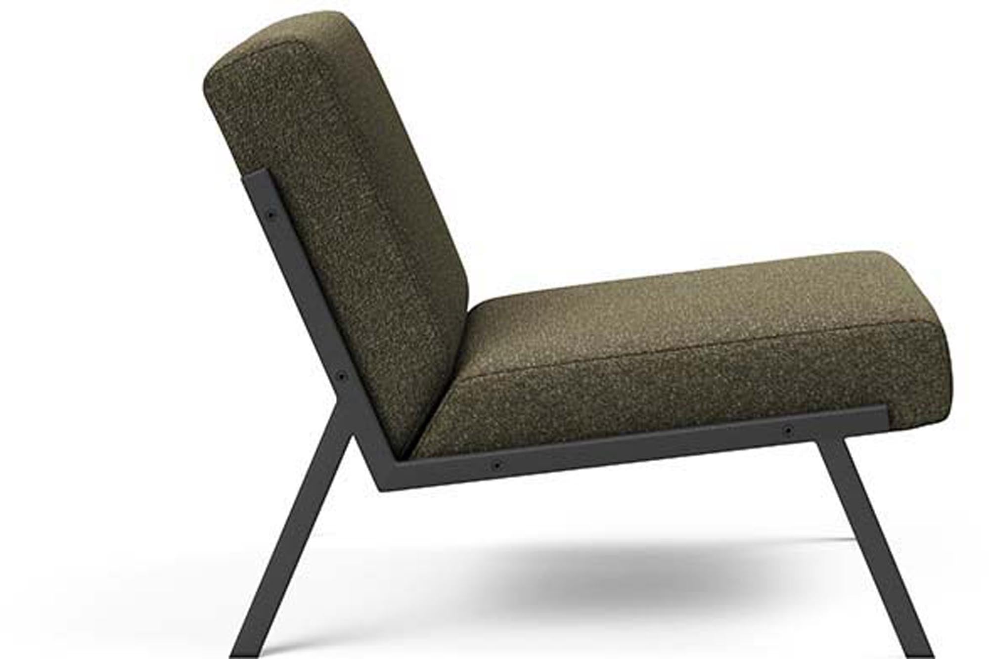 Entdecken Sie den Vikko Sessel von Innovation Living: Elegantes Design, erstklassiger Komfort und umweltfreundliche Materialien für Ihr stilvolles Zuhause.