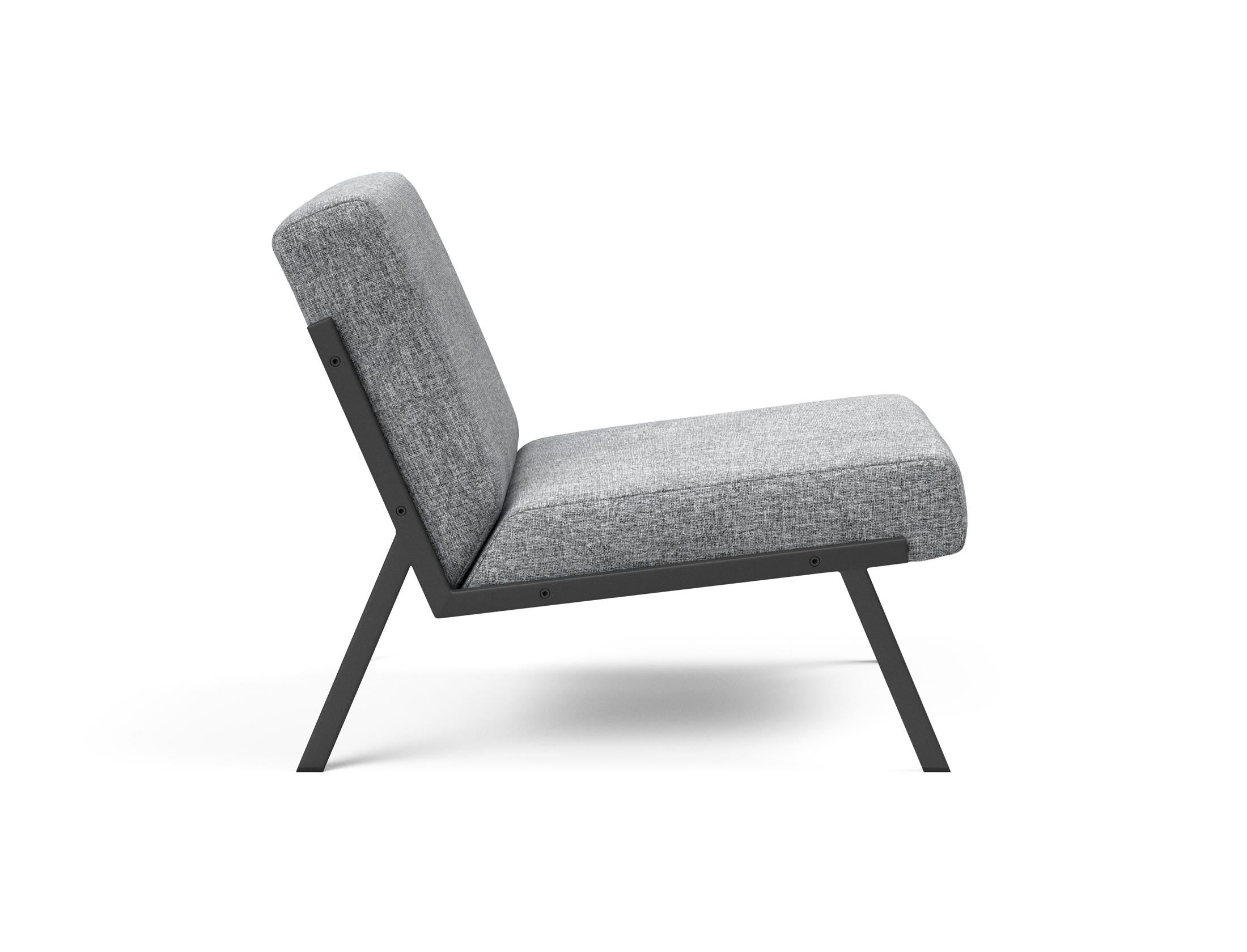 Entdecken Sie den Vikko Sessel von Innovation Living: Elegantes Design, erstklassiger Komfort und umweltfreundliche Materialien für Ihr stilvolles Zuhause.