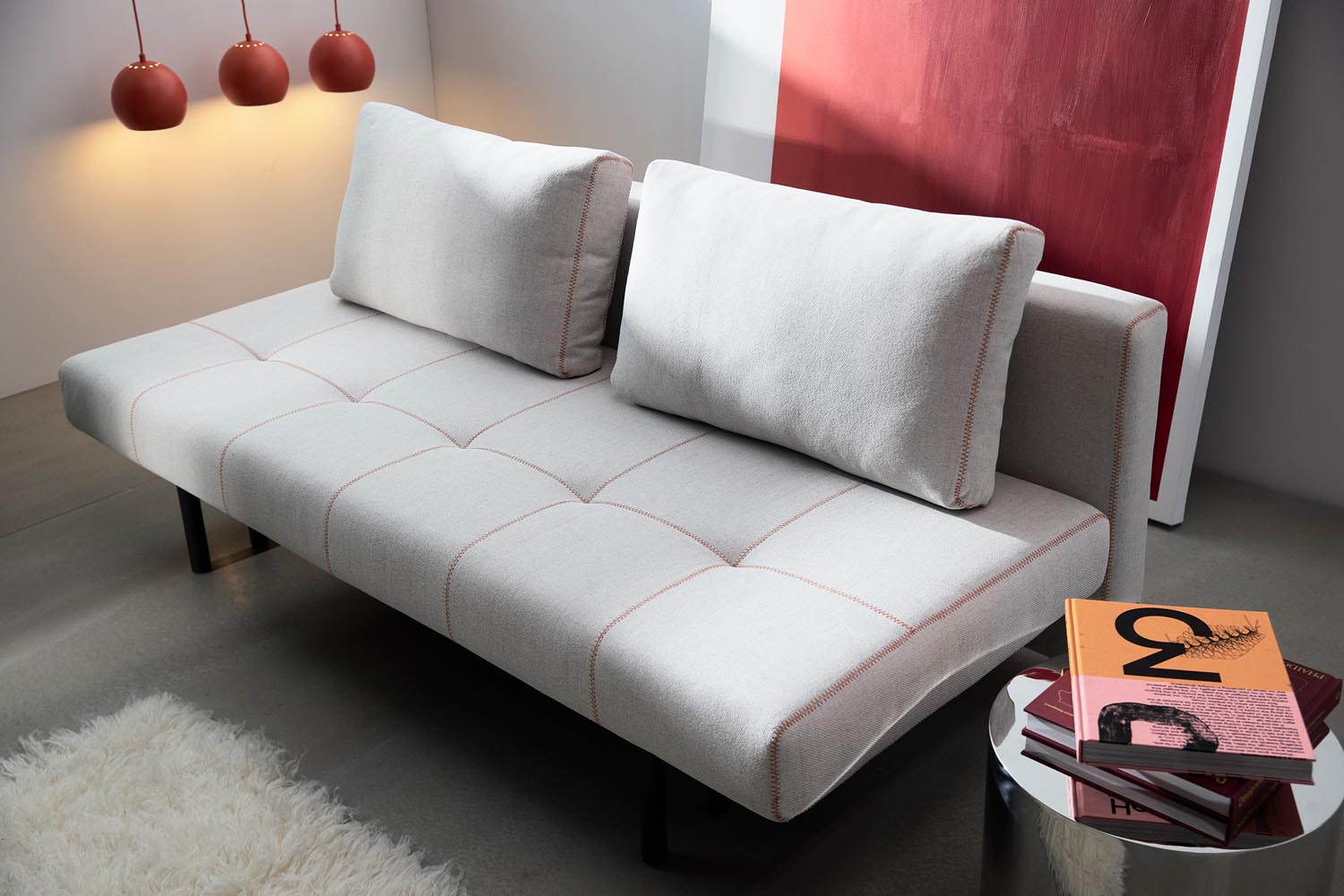 Erleben Sie das Sigga X Bettsofa von Innovation Living: Ein elegantes, funktionales Möbelstück, das Stil und Komfort vereint.