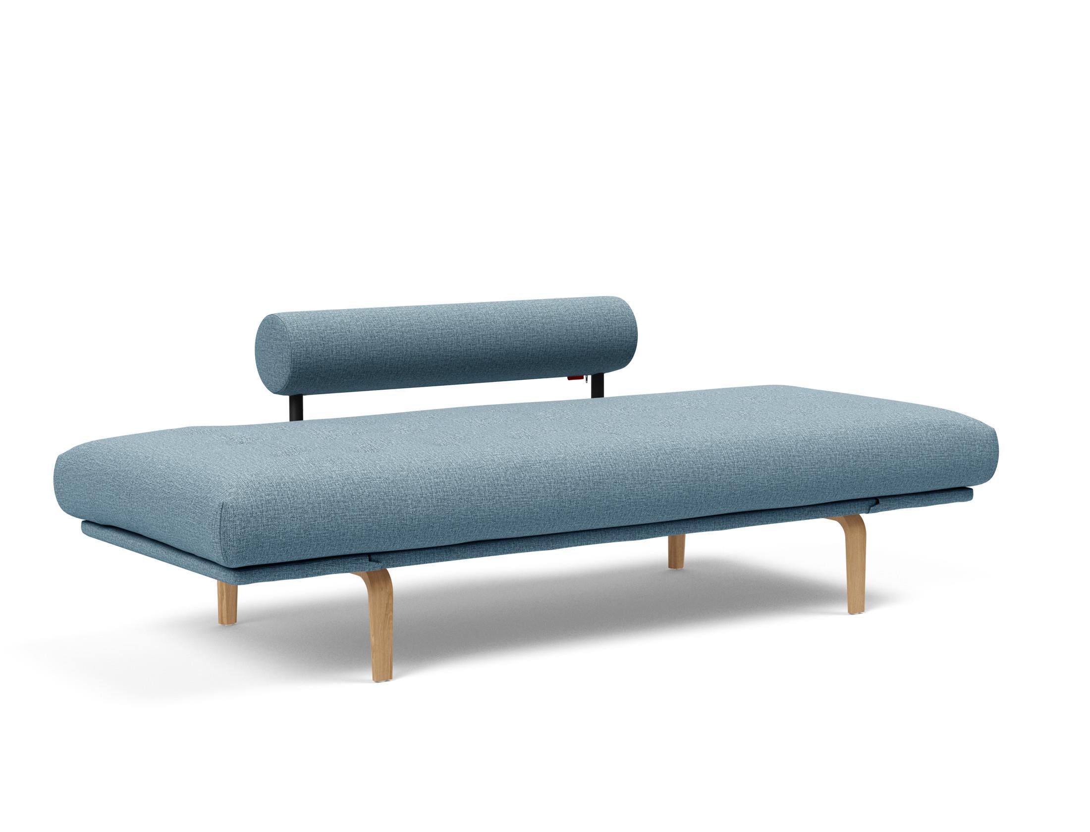 Erleben Sie das Rollo Bow Klappsofa 80 von Innovation Living – ein stilvolles Tagesbett, das Komfort und Funktionalität für kompakte Wohnräume vereint.