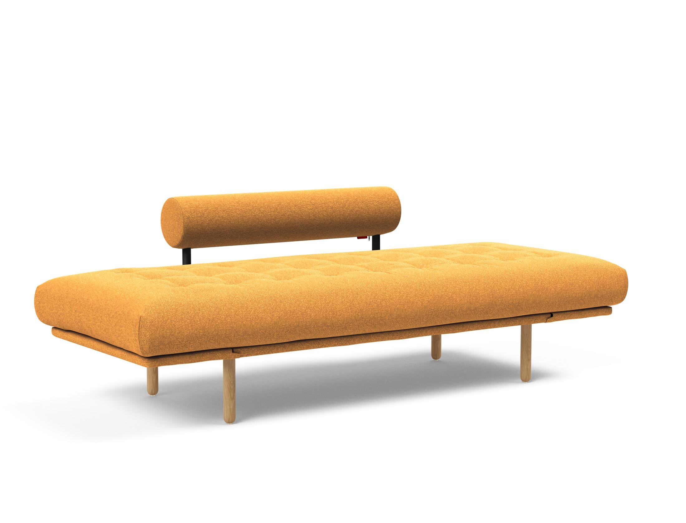 Entdecken Sie das Rollo Stem Klappsofa 80 von Innovation Living – ein elegantes Tagesbett, das Komfort, Vielseitigkeit und modernes Design perfekt kombiniert.