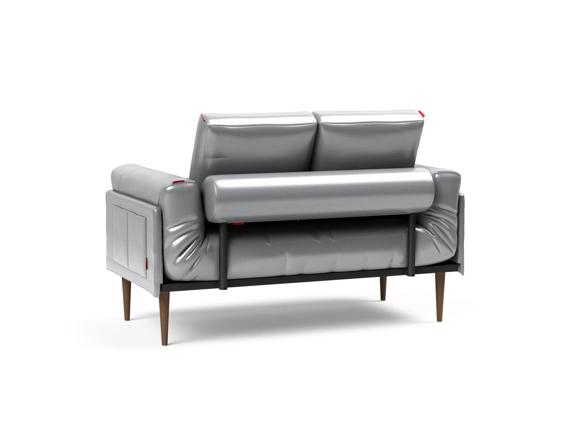 Entdecken Sie das Rollo Styletto Klappsofa 80 – ein elegantes, multifunktionales Sofa, das perfekten Komfort für kleine Wohnräume bietet.