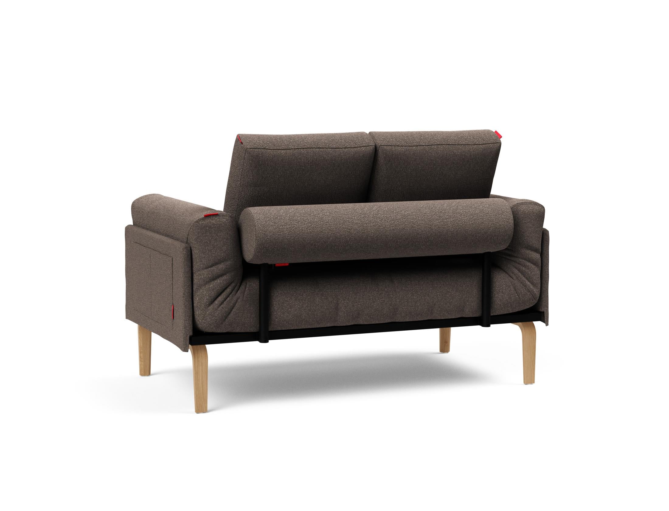 Erleben Sie das Rollo Bow Klappsofa 80 von Innovation Living – ein elegantes, flexibles Sofa, das ideal für kleine Räume ist und höchsten Komfort bietet.