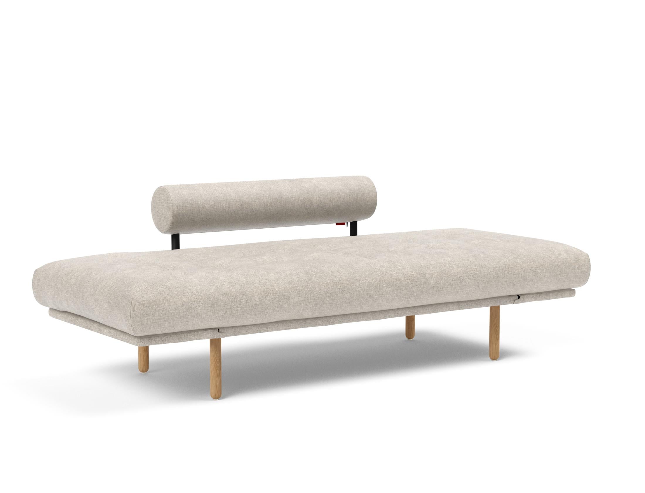 Erleben Sie das Rollo Stem Klappsofa 80 von Innovation Living – ein stilvolles, funktionales Tagesbett, das Komfort und Anpassungsfähigkeit vereint.