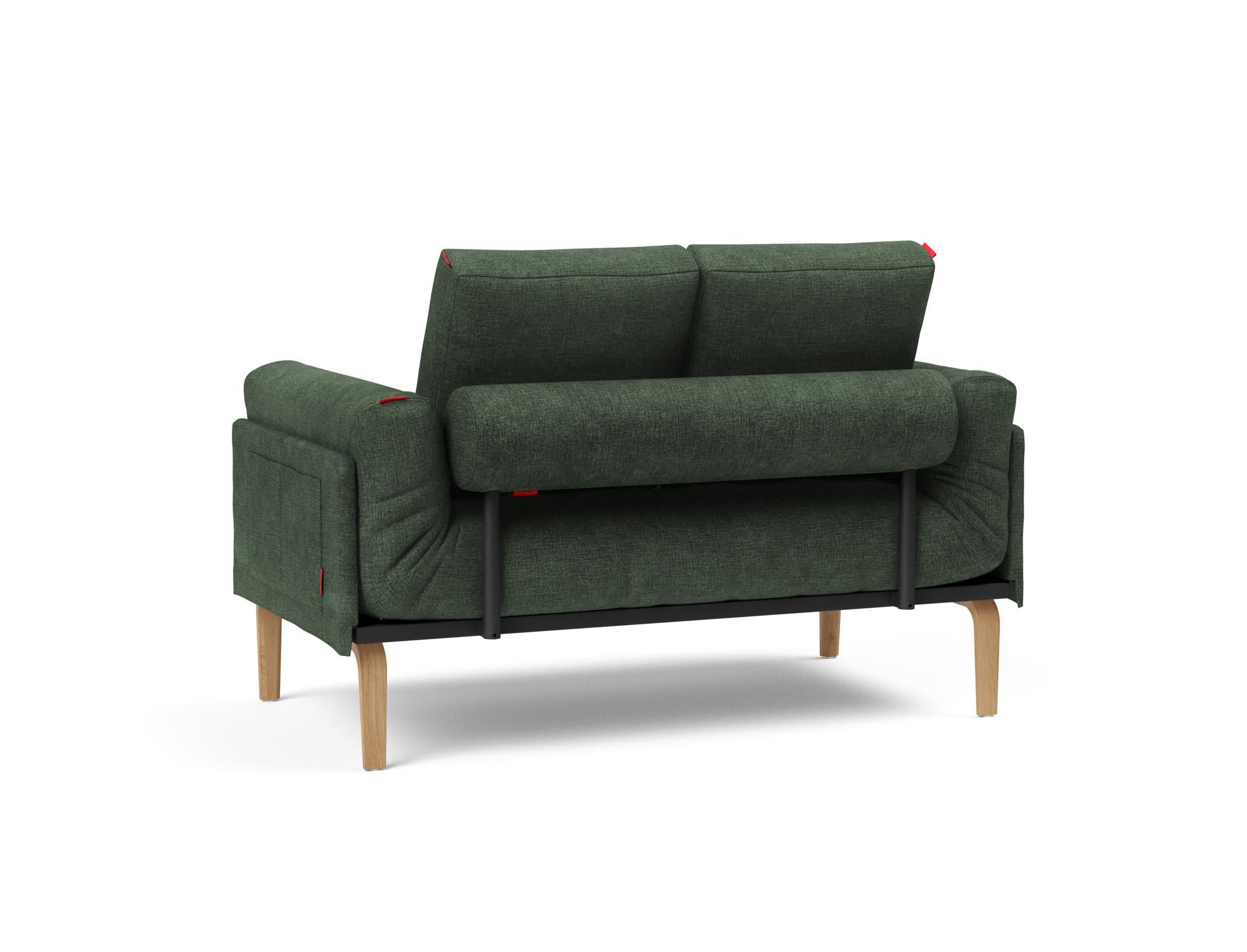 Entdecken Sie das Rollo Bow Klappsofa 80 von Innovation Living – ein elegantes, flexibles Tagesbett, das modernen Wohnkomfort auf kleinem Raum bietet.