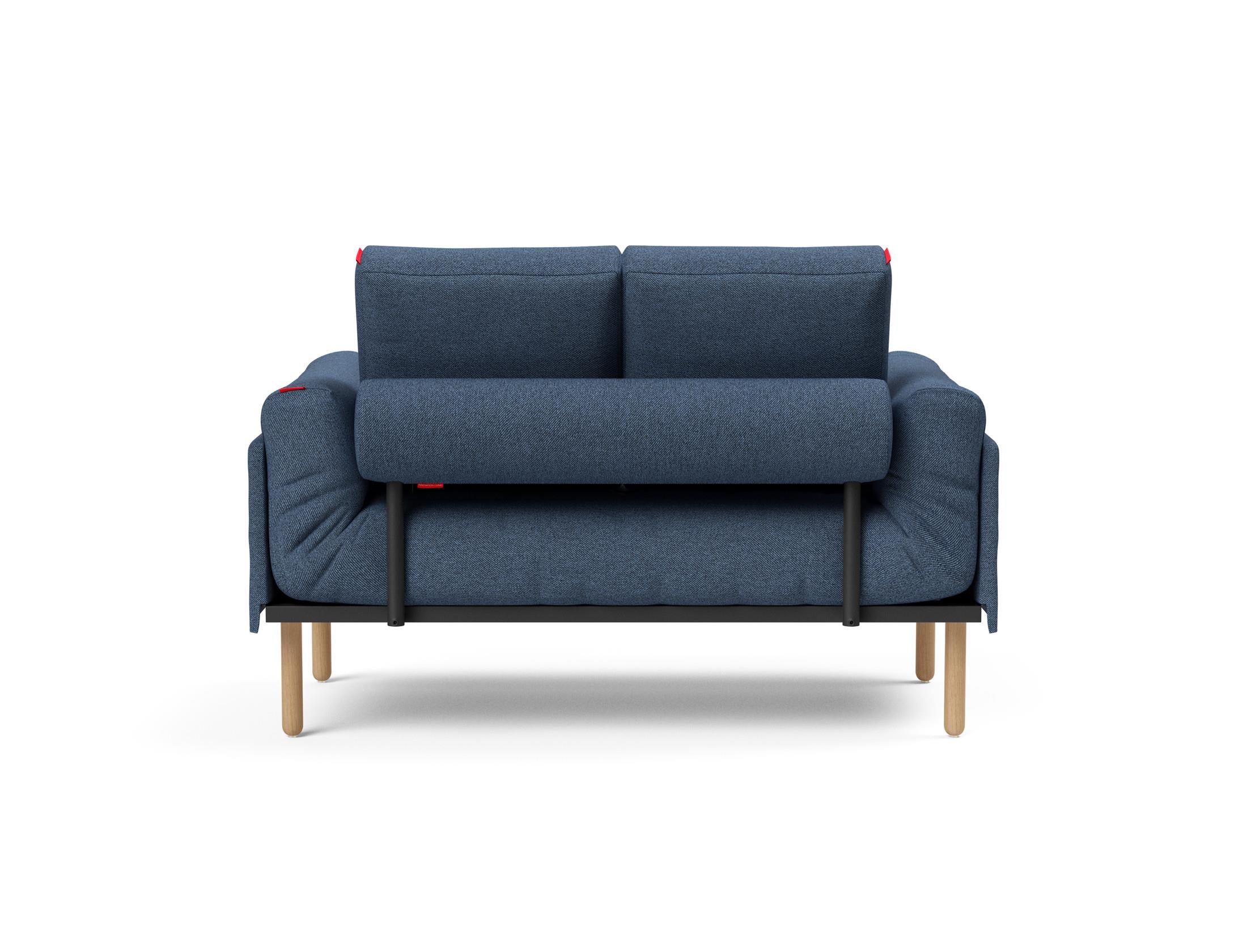 Entdecken Sie das Rollo Stem Klappsofa 80 von Innovation Living – ein elegantes Tagesbett, das durch seine Vielseitigkeit und hochwertigen Materialien besticht.