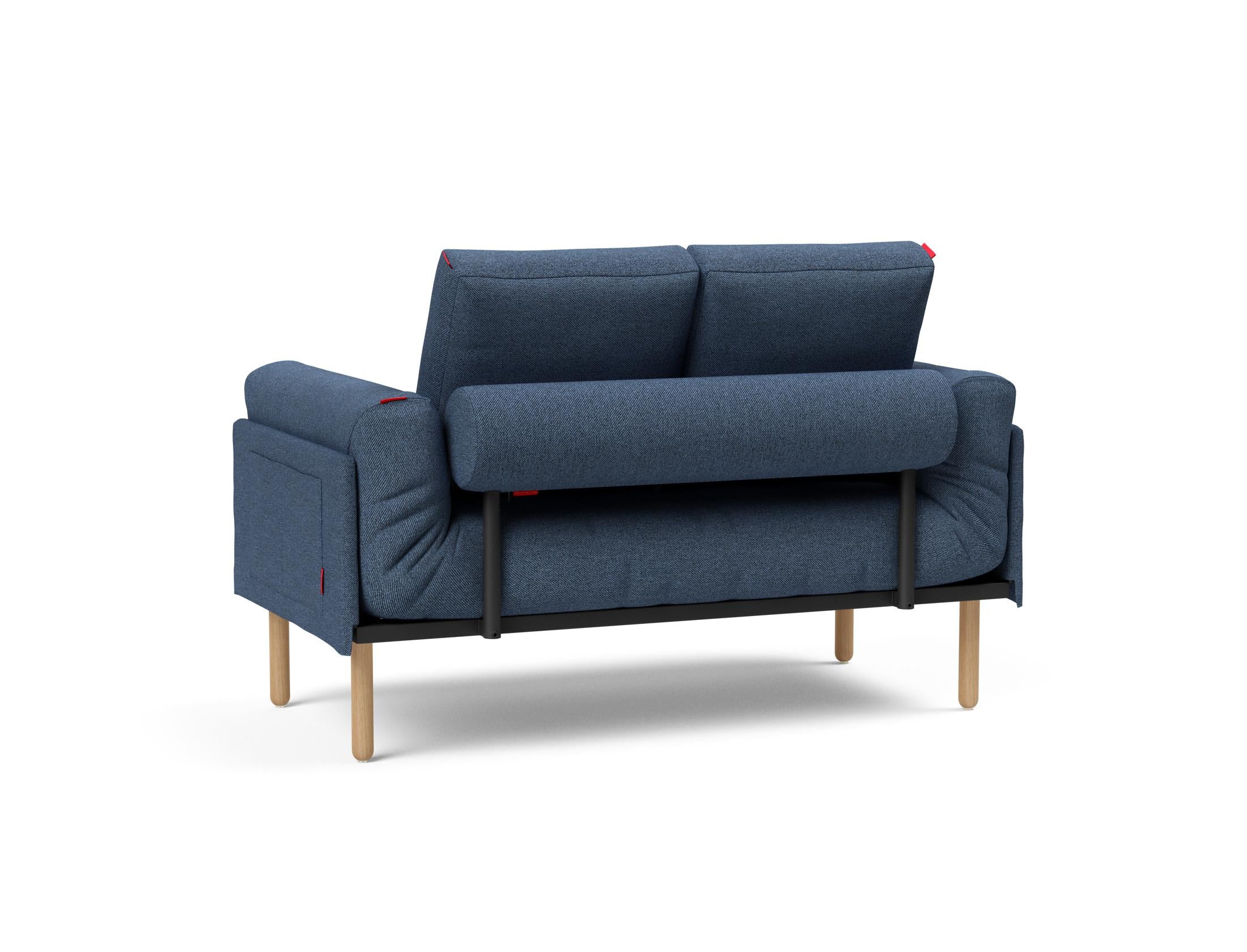 Erleben Sie das Rollo Stem Klappsofa 80 von Innovation Living – ein stilvolles, funktionales Tagesbett, das Komfort und Anpassungsfähigkeit vereint.