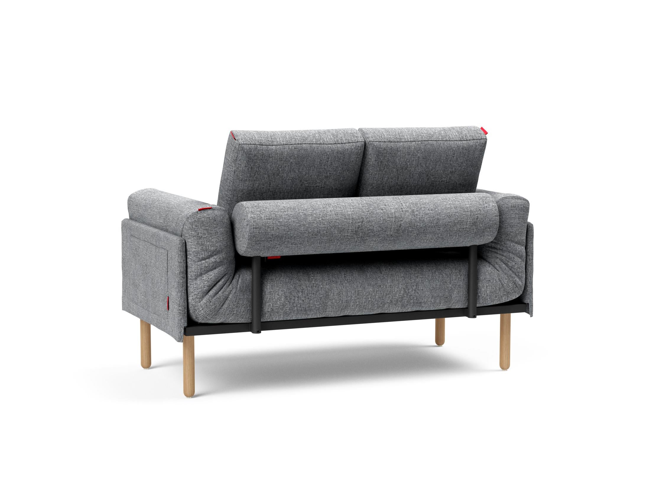 Erleben Sie das Rollo Stem Klappsofa 80 von Innovation Living – ein stilvolles, funktionales Tagesbett, das Komfort und Anpassungsfähigkeit vereint.