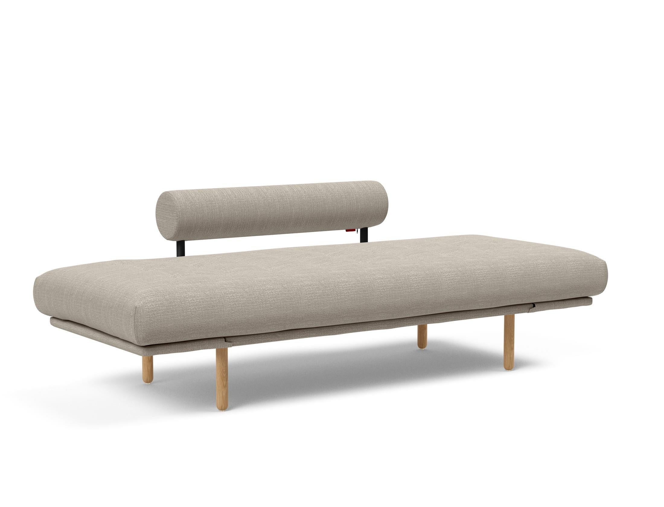 Erleben Sie das Rollo Stem Klappsofa 80 von Innovation Living – ein stilvolles, funktionales Tagesbett, das Komfort und Anpassungsfähigkeit vereint.
