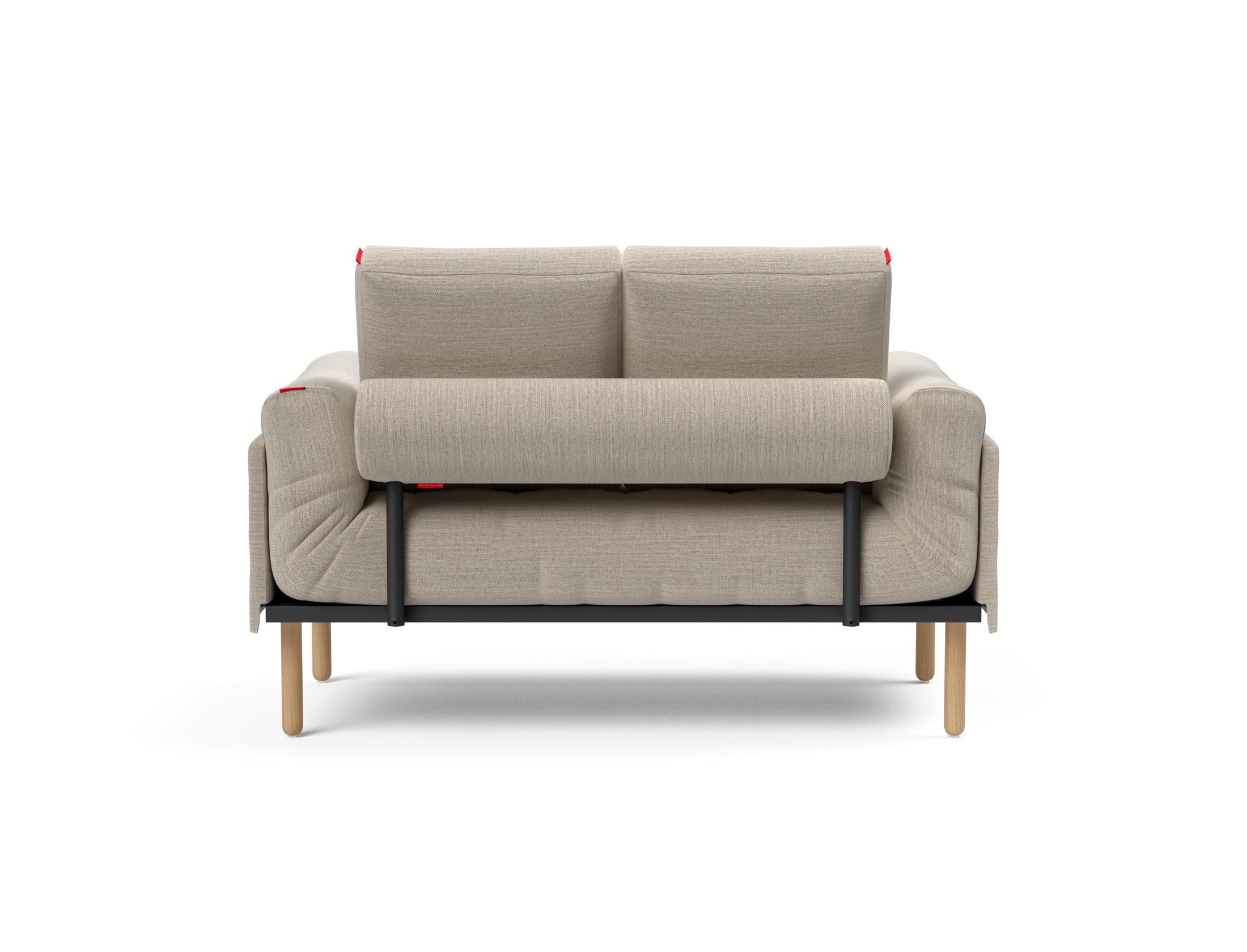 Erleben Sie das Rollo Stem Klappsofa 80 von Innovation Living – ein stilvolles, funktionales Tagesbett, das Komfort und Anpassungsfähigkeit vereint.
