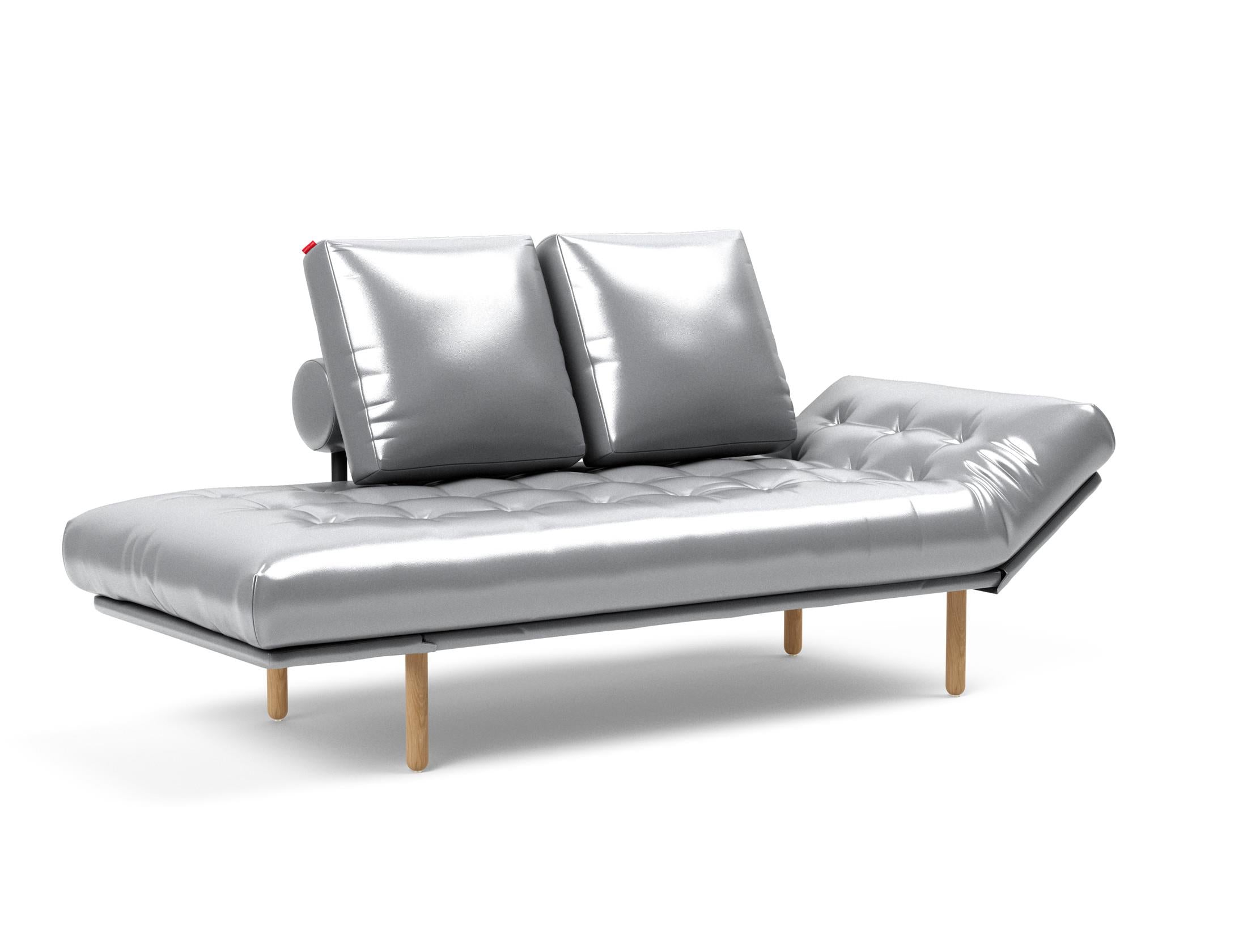 Entdecken Sie das Rollo Stem Klappsofa 80 von Innovation Living – ein elegantes Tagesbett, das durch seine Vielseitigkeit und hochwertigen Materialien besticht.