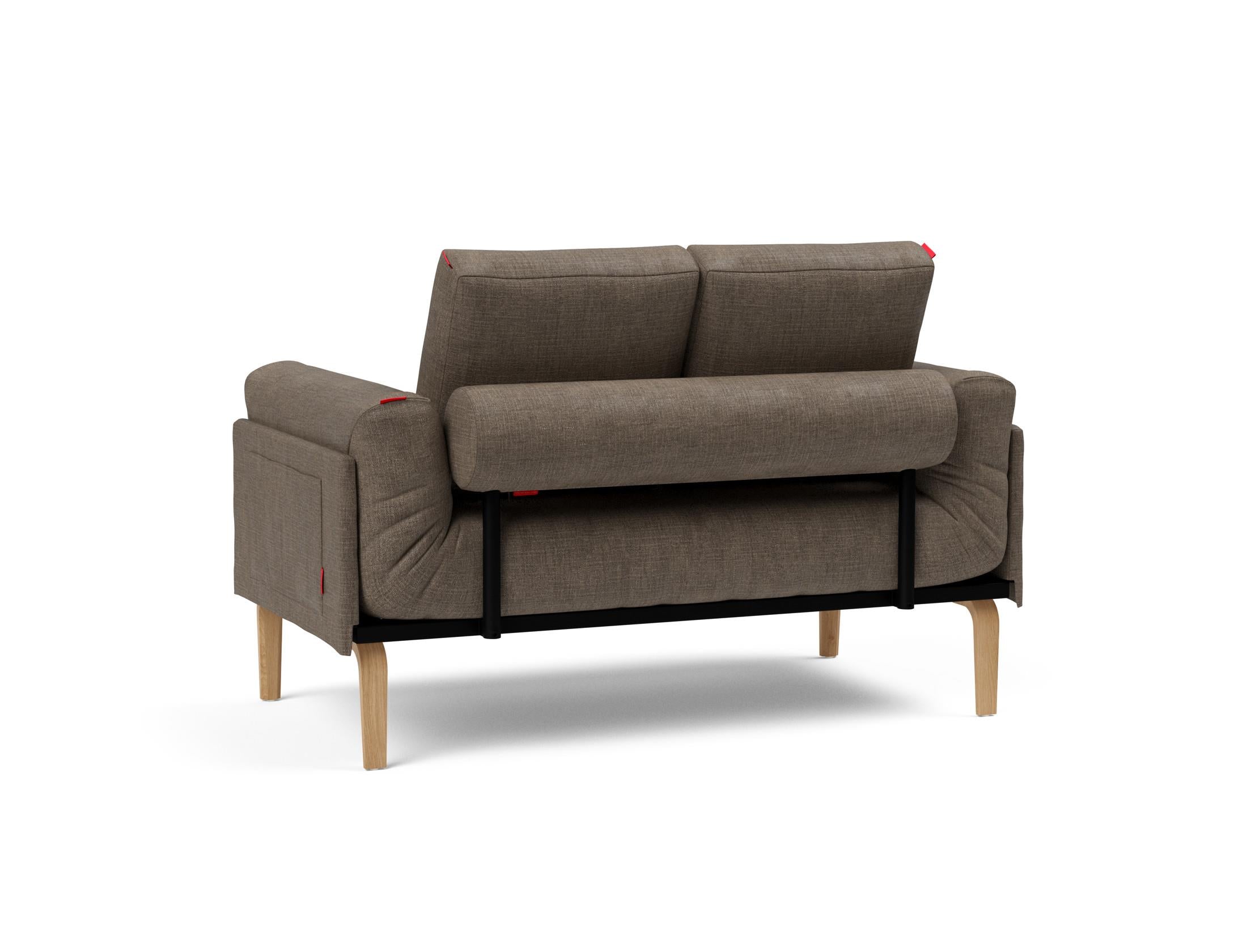 Erleben Sie das Rollo Bow Klappsofa 80 von Innovation Living – ein stilvolles, anpassbares Möbelstück, perfekt für kleine Räume und vielseitige Nutzung.
