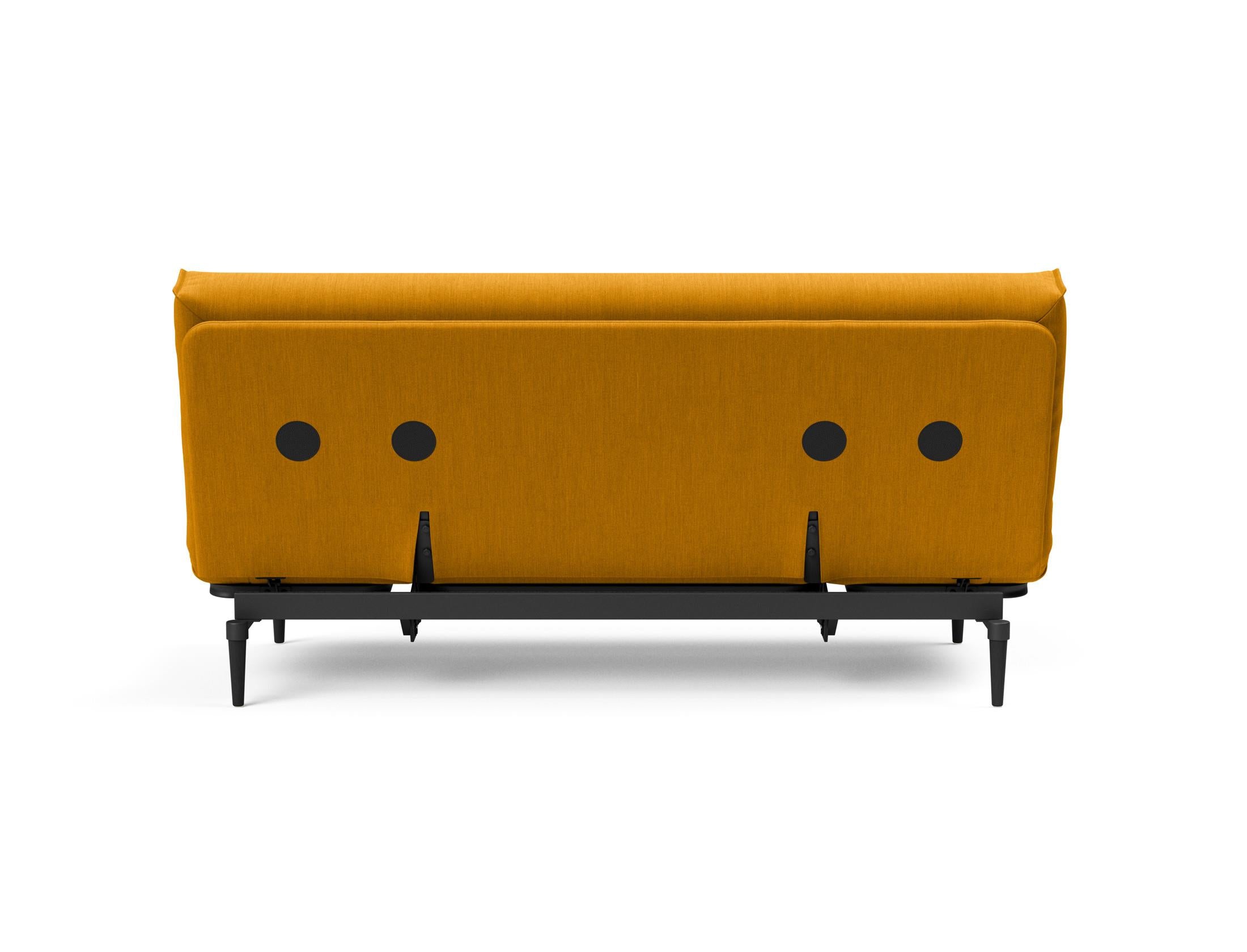 Erleben Sie das stilvolle Colpus Bettsofa 140 in edlem Eiche schwarz mit Nordic Cover – perfekt für zeitgemässe Einrichtung und vielseitige Schlafmöglichkeiten.