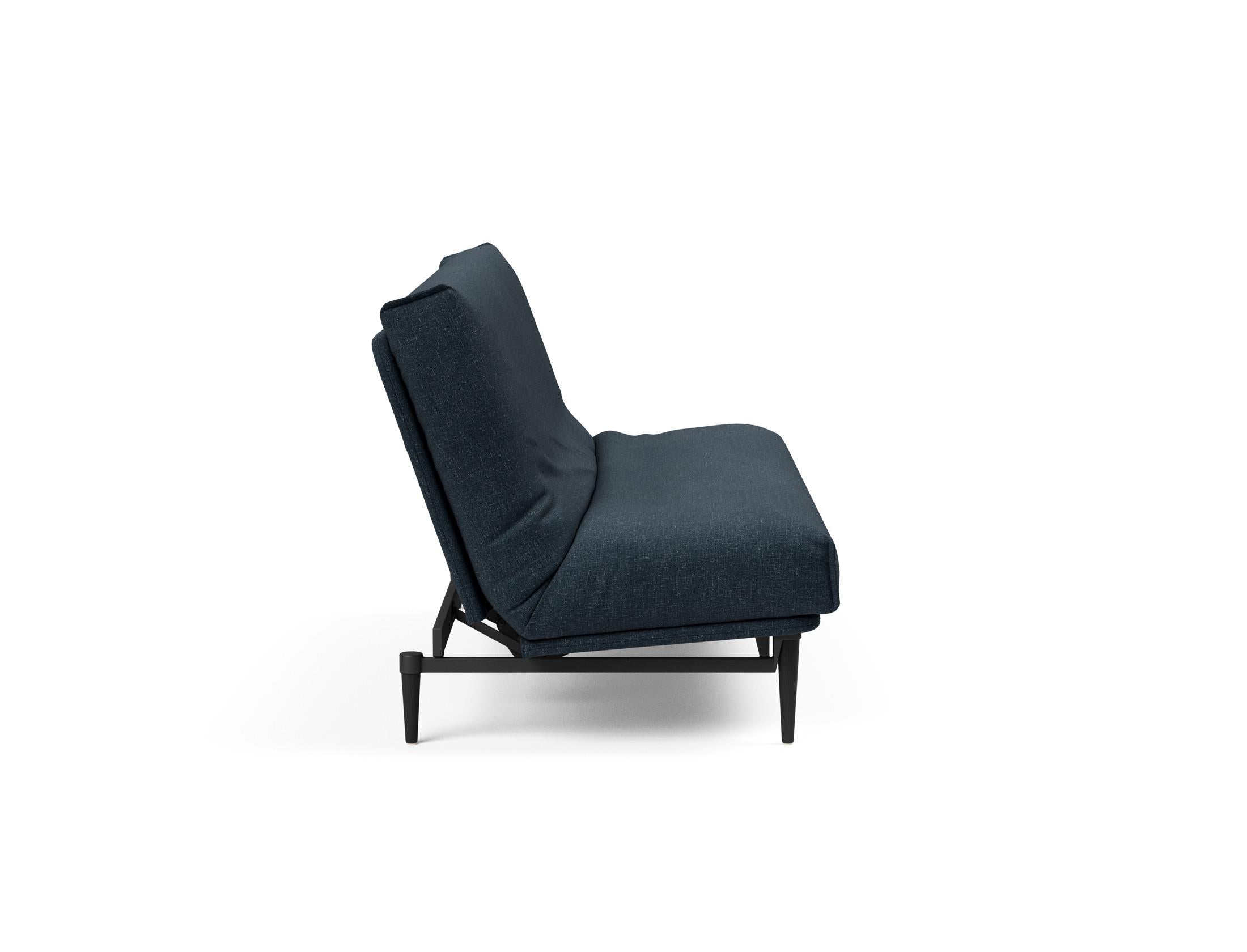 Erleben Sie das Colpus Bettsofa 140 Nordic Cover in elegantem Eiche schwarz. Multifunktional, mit Soft Spring Matratze für höchsten Schlafkomfort.