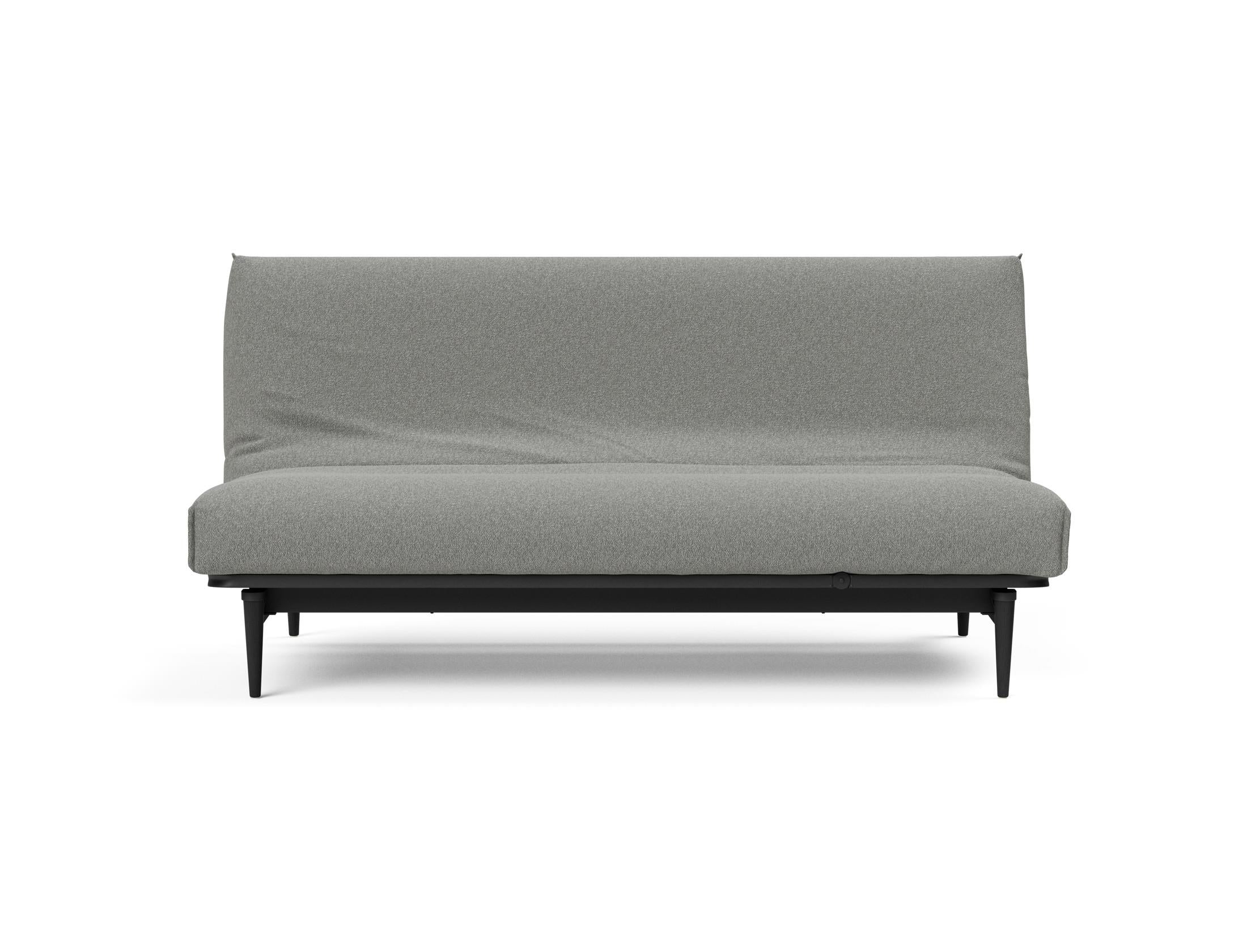 Elegantes Bettsofa Colpus 140 in schwarzer Eiche, ausgestattet mit Nordic Cover, perfekt für stilvolle Wohnräume und entspannte Nächte.