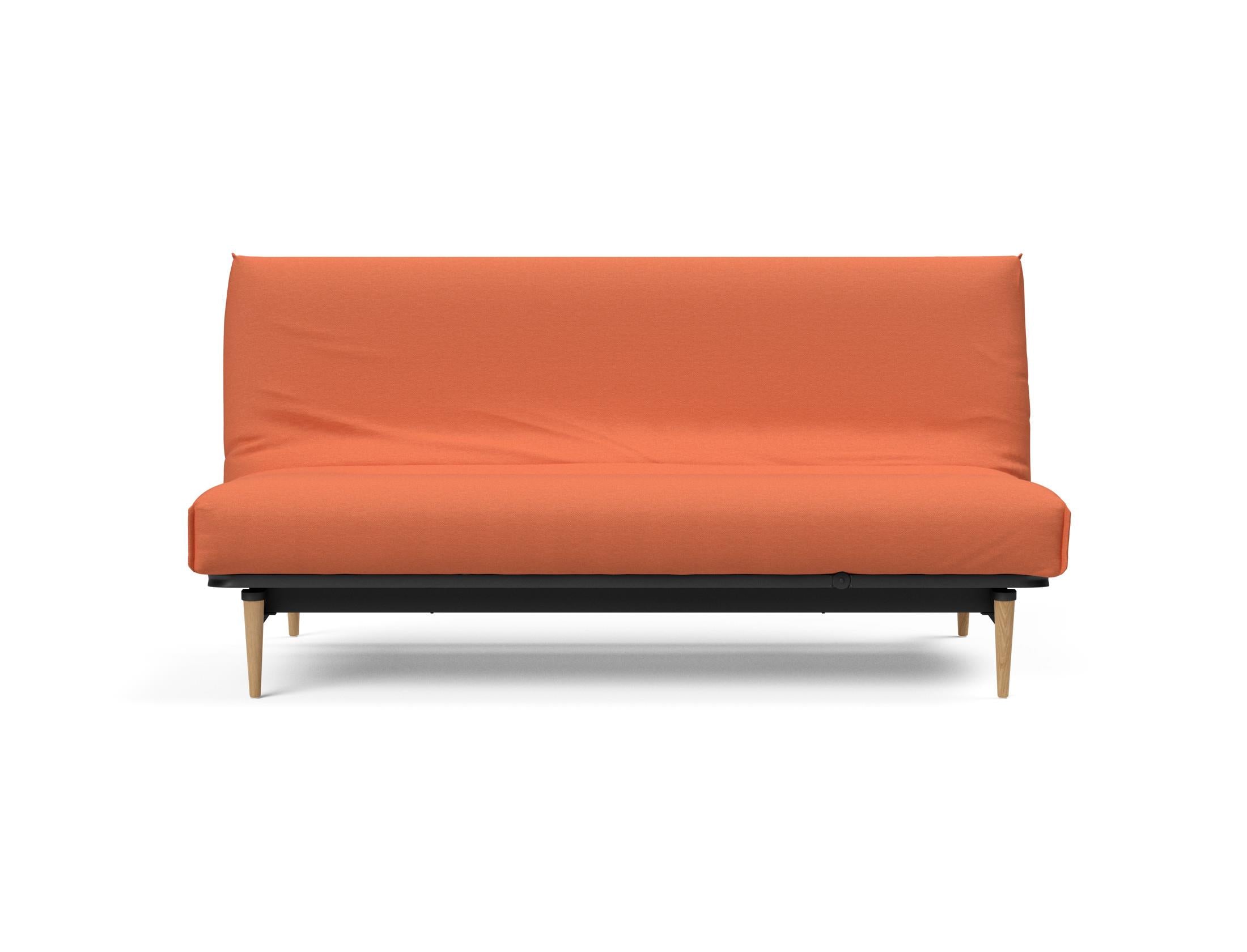 Stylisches Colpus Bettsofa 140 mit Nordic Cover, ideal für entspannte Abende und als komfortable Schlafgelegenheit für Übernachtungsgäste.