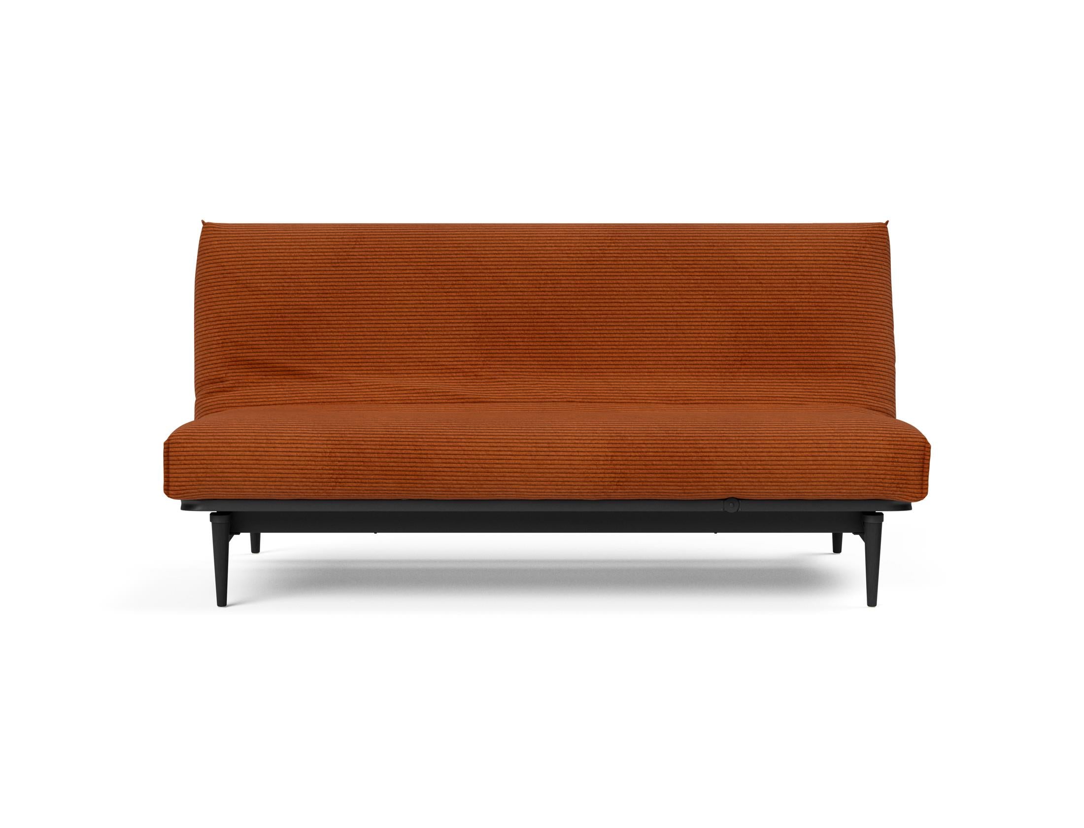 Elegantes Colpus Bettsofa in schwarzer Eiche mit Nordic Cover, perfekt für stilvolle Wohnräume und entspannte Nächte.
