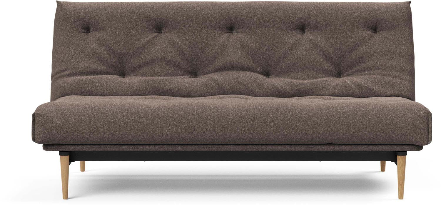Erleben Sie das stilvolle Colpus Bettsofa 140 Nordic Classic von Innovation Living – ideal für zeitgemässe Räume und vielseitige Schlafmöglichkeiten.