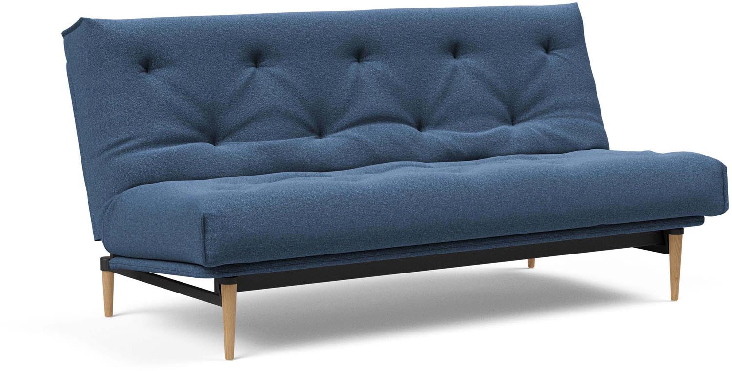 Erleben Sie das stilvolle Colpus Bettsofa 140 Nordic Classic von Innovation Living – ideal für zeitgemässe Räume und vielseitige Schlafmöglichkeiten.
