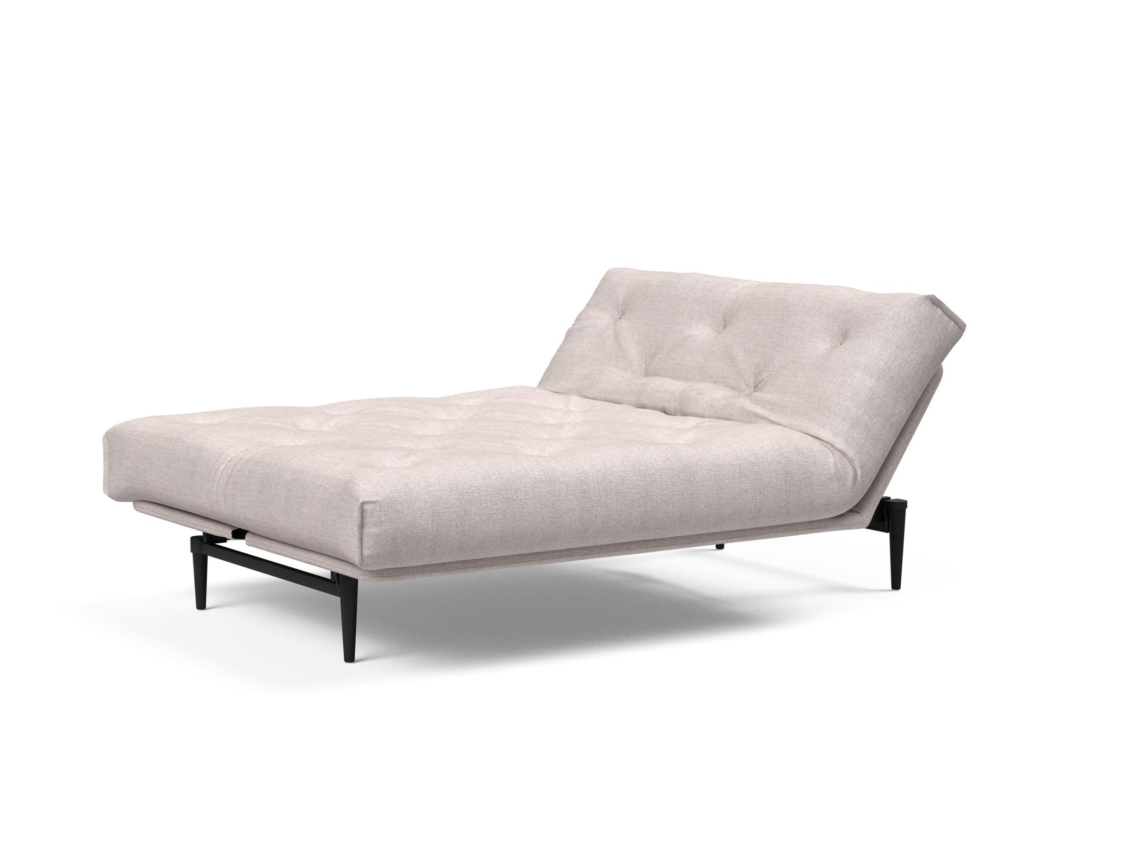 Erleben Sie das Colpus Bettsofa 140 in Nordic Eiche schwarz – ein elegantes Möbelstück, das als Sofa und Bett höchsten Komfort bietet.