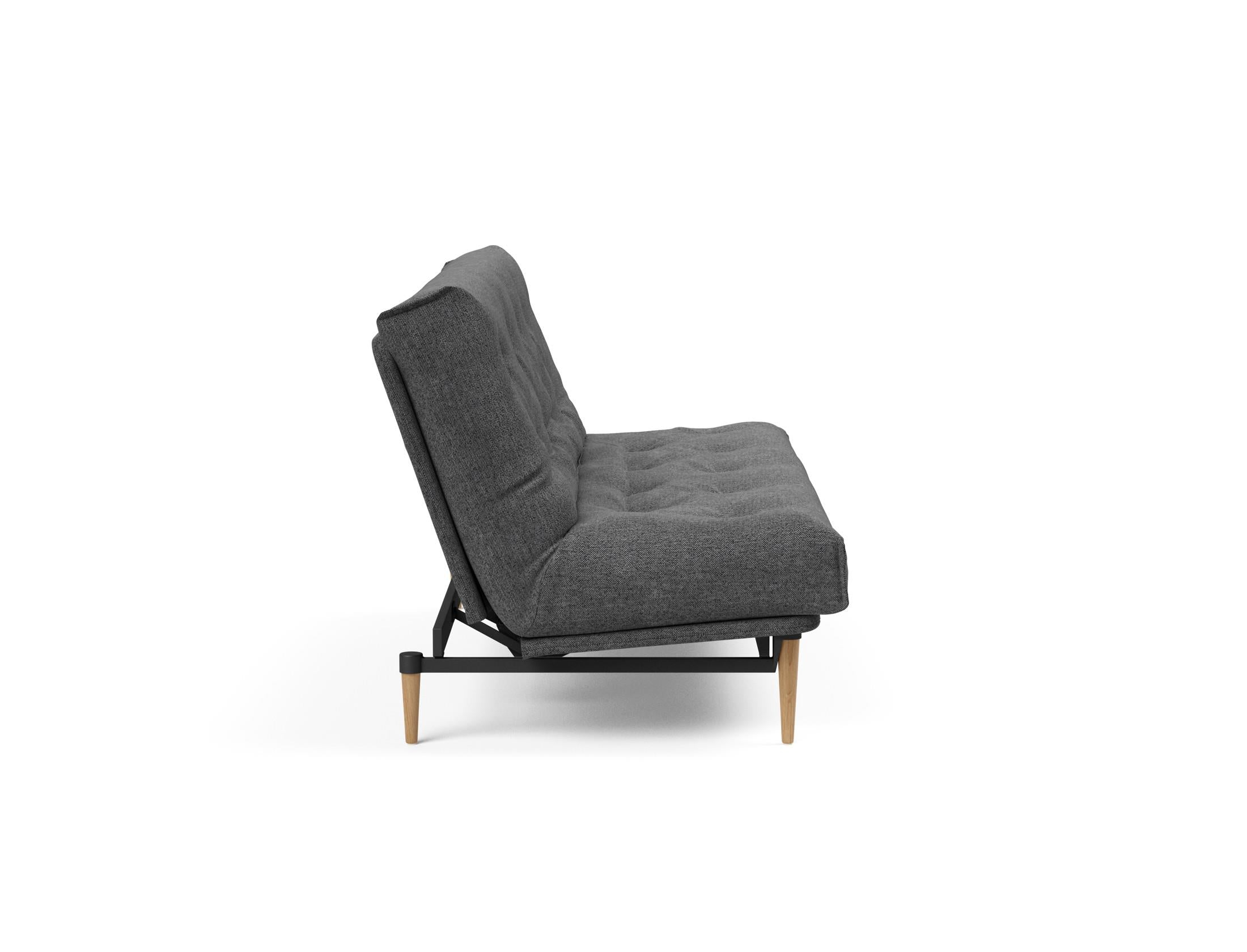Entdecken Sie das Colpus Bettsofa 140 Nordic: Elegantes Design, weiche Federkernmatratze und abnehmbarer Bezug für optimalen Komfort und Langlebigkeit.