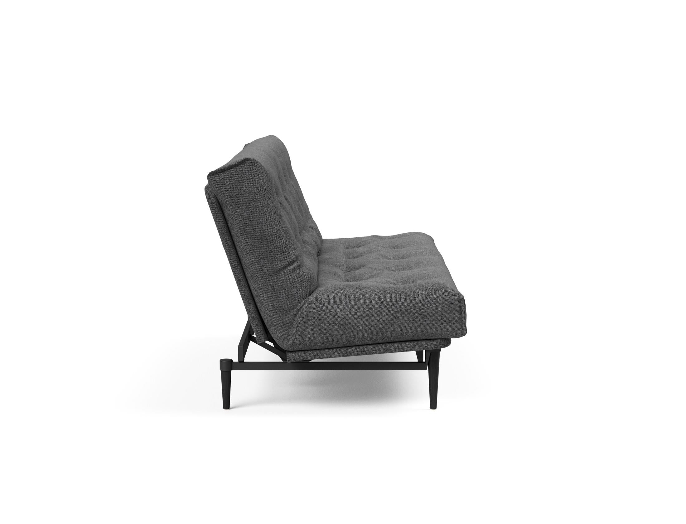 Erleben Sie das Colpus Bettsofa 140 in Nordic Eiche schwarz – ein elegantes Möbelstück, das als Sofa und Bett höchsten Komfort bietet.