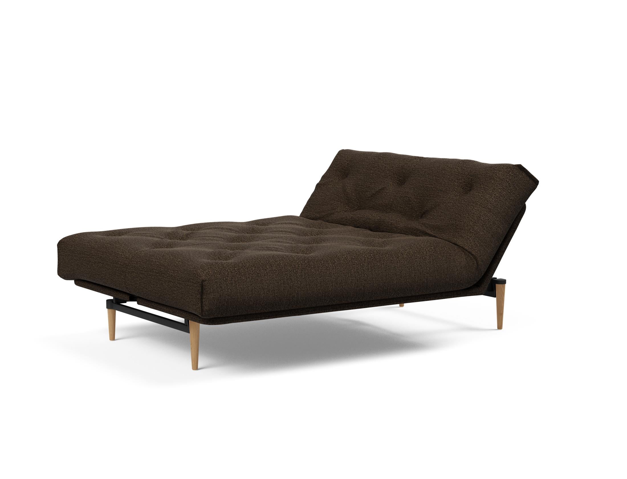 Entdecken Sie das Colpus Bettsofa 140 Nordic: Elegantes Design, weiche Federkernmatratze und abnehmbarer Bezug für optimalen Komfort und Langlebigkeit.