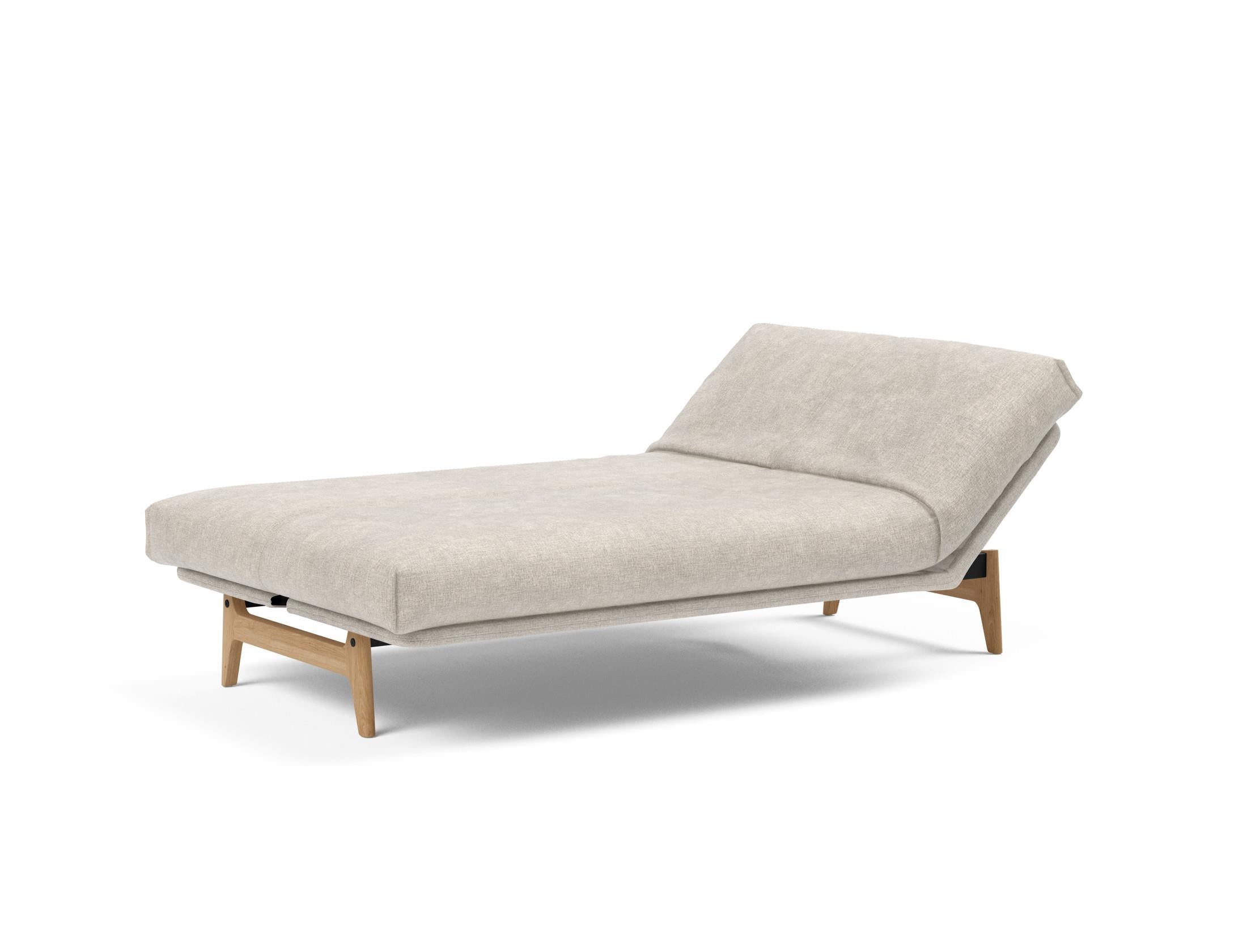 Entdecken Sie das Aslak 120 Bettsofa Nordic Cover: minimalistisches Design, außergewöhnlicher Komfort mit Soft Spring-Matratze und nachhaltiger Qualität.