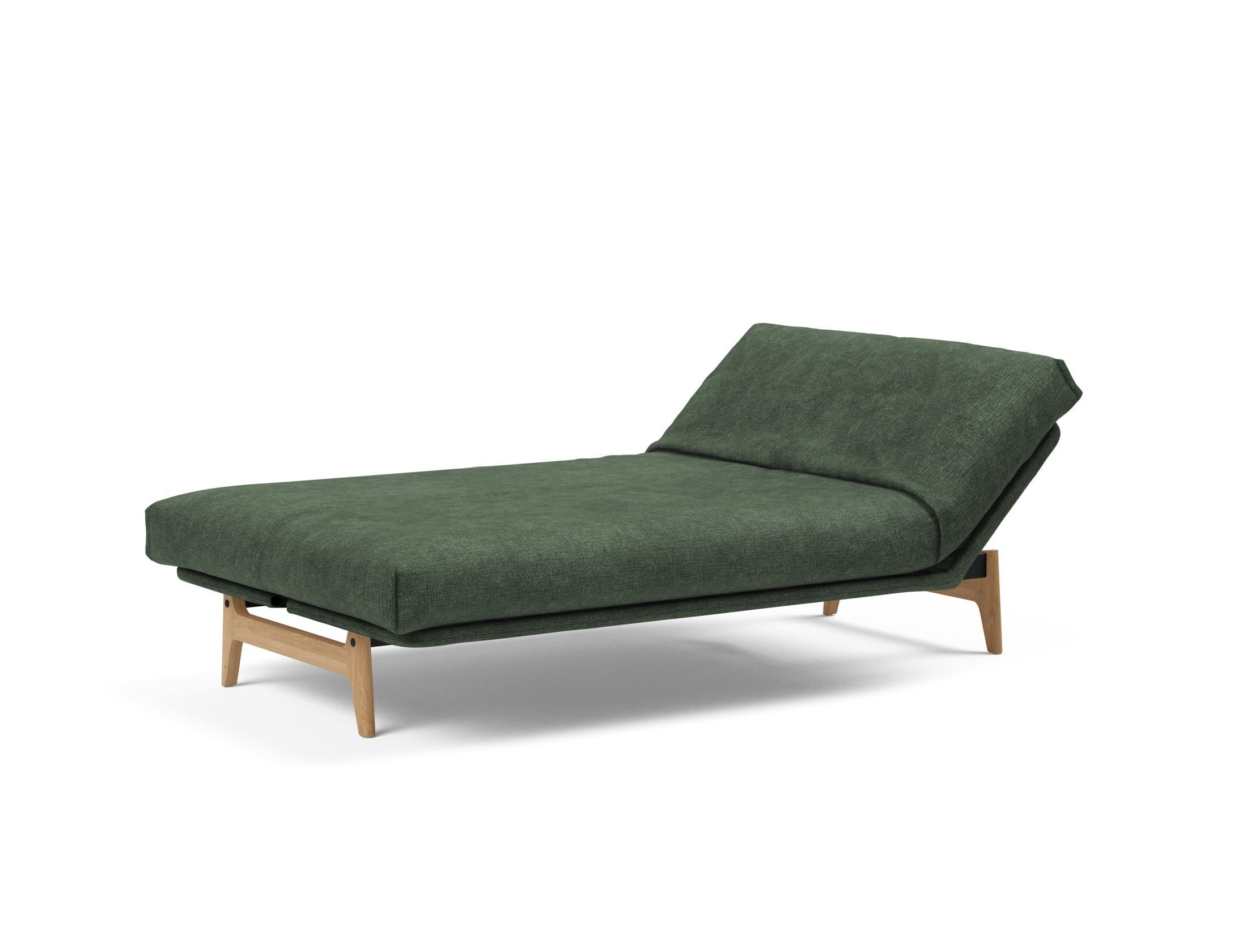 Entdecken Sie das Aslak 120 Bettsofa Nordic Cover: minimalistisches Design, außergewöhnlicher Komfort mit Soft Spring-Matratze und nachhaltiger Qualität.