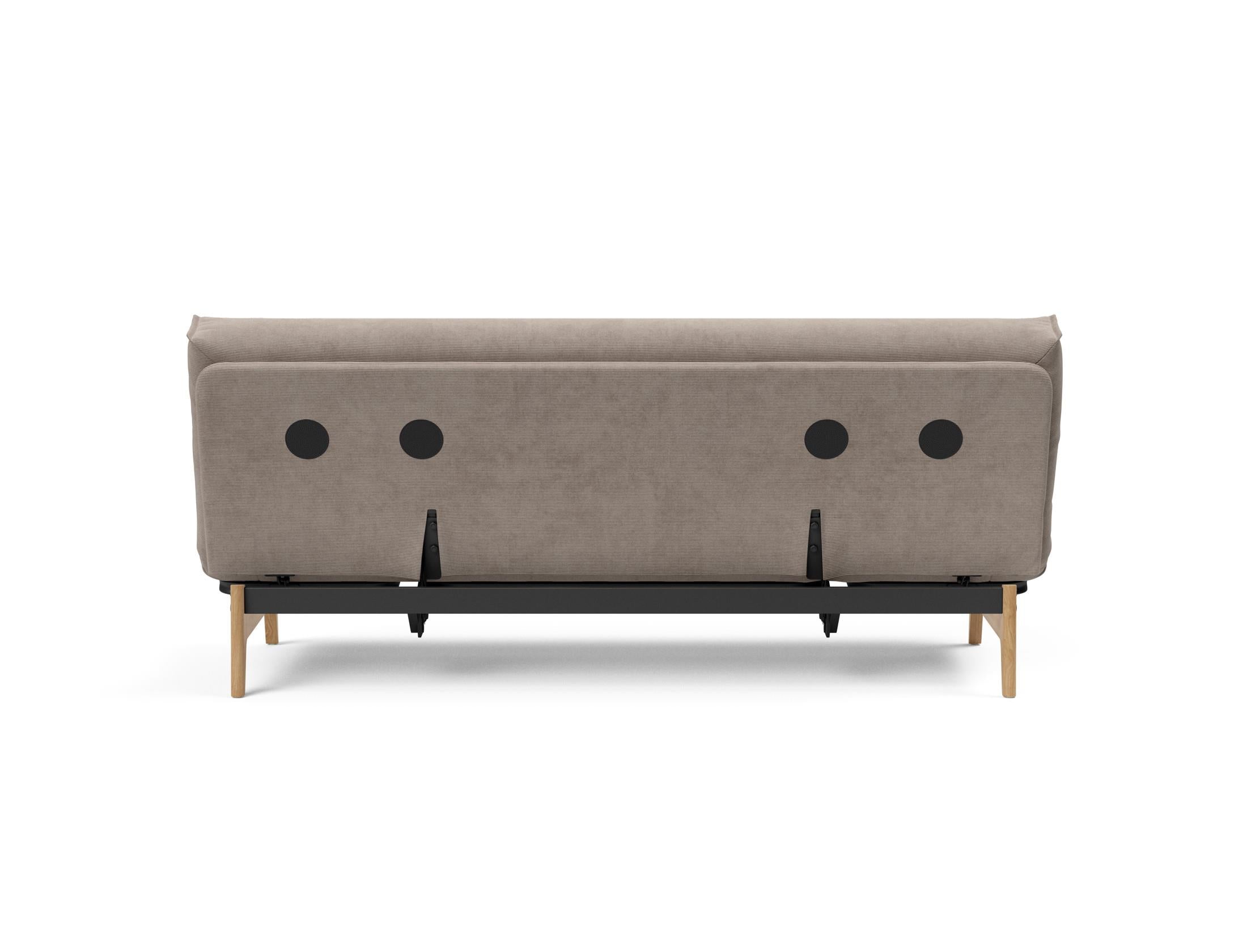Erleben Sie das Aslak 120 Bettsofa Nordic Cover Soft Spring von Innovation Living – eine perfekte Kombination aus modernem Stil und bequemem Schlafplatz.